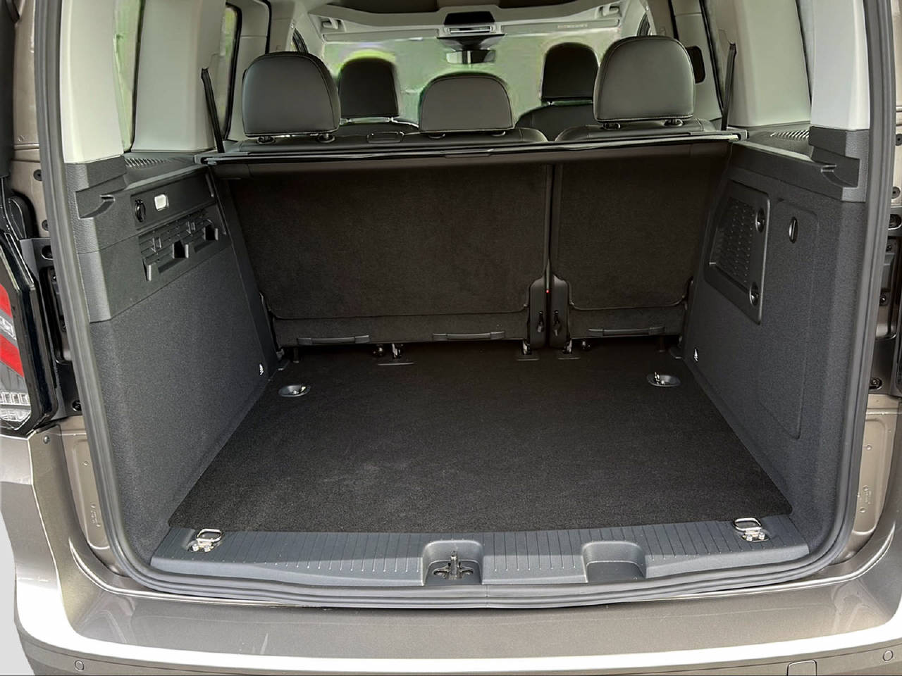 FORD TOURNEO Connect 1.5 EcoBoost 150 Titanium PHEV-image-14