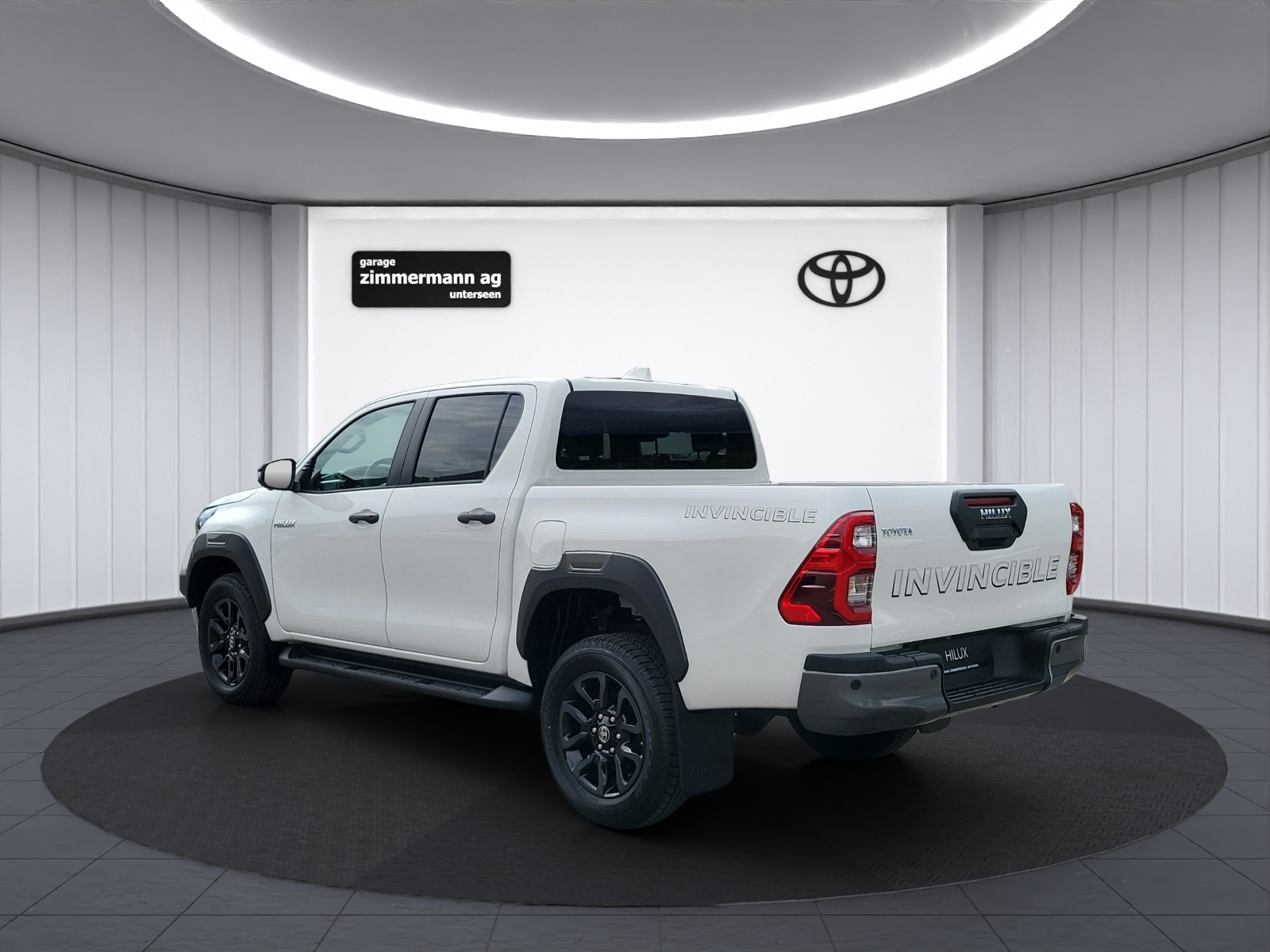 TOYOTA Hilux Double Cab.-Pick-up 2.8 Invincible AWD-image-8