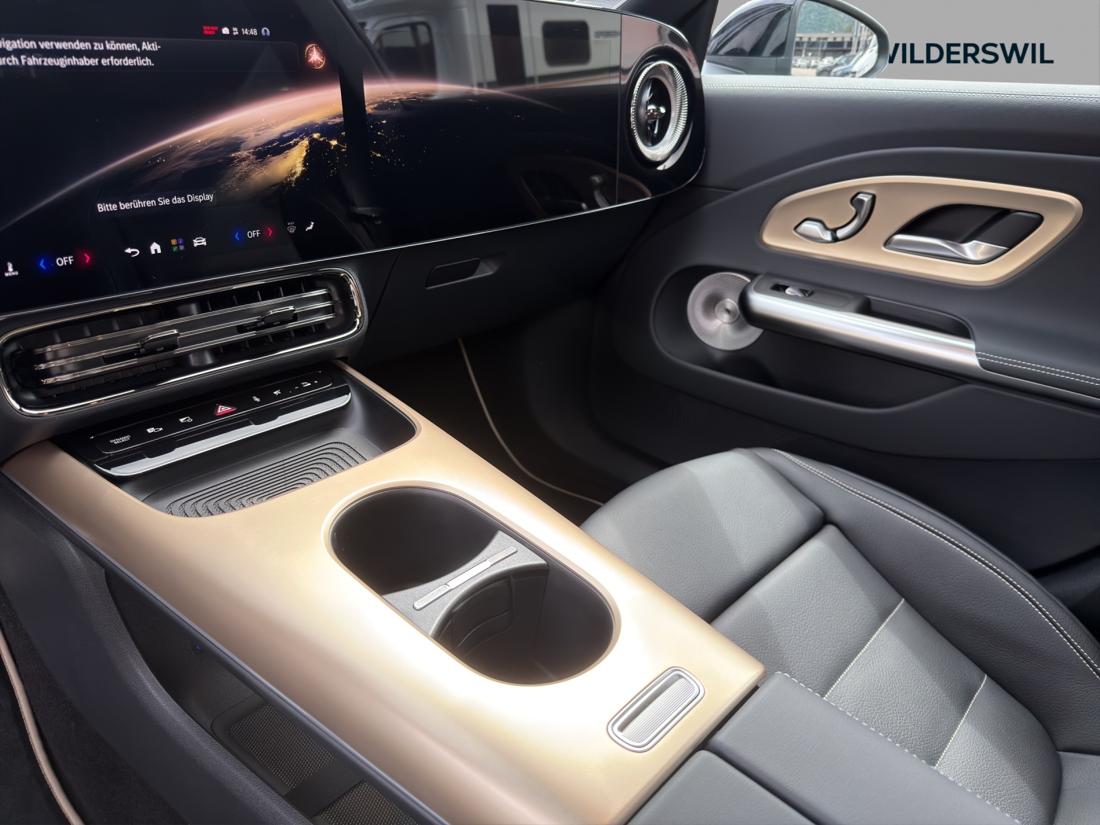 MERCEDES-BENZ CLA 220 8G-DCT 4Matic-image-10