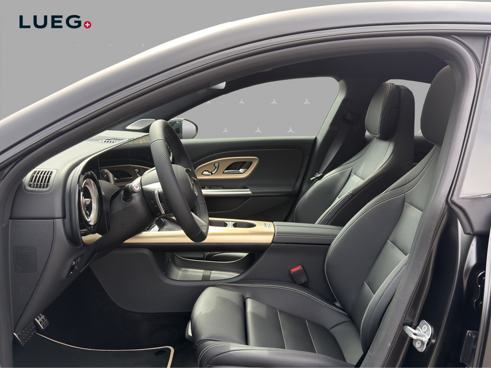 MERCEDES-BENZ CLA 220 8G-DCT 4Matic-image-7