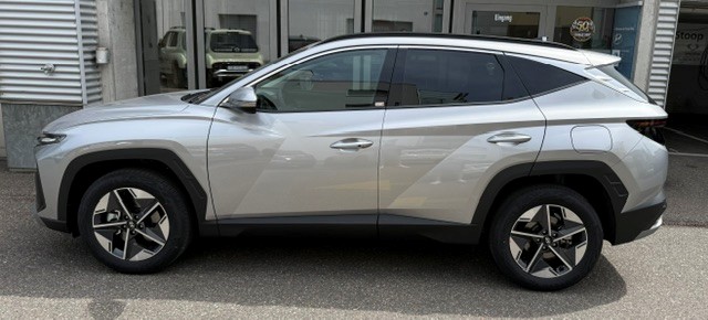 HYUNDAI Tucson 1.6 T-GDi HEV Amplia 4WD-image-1