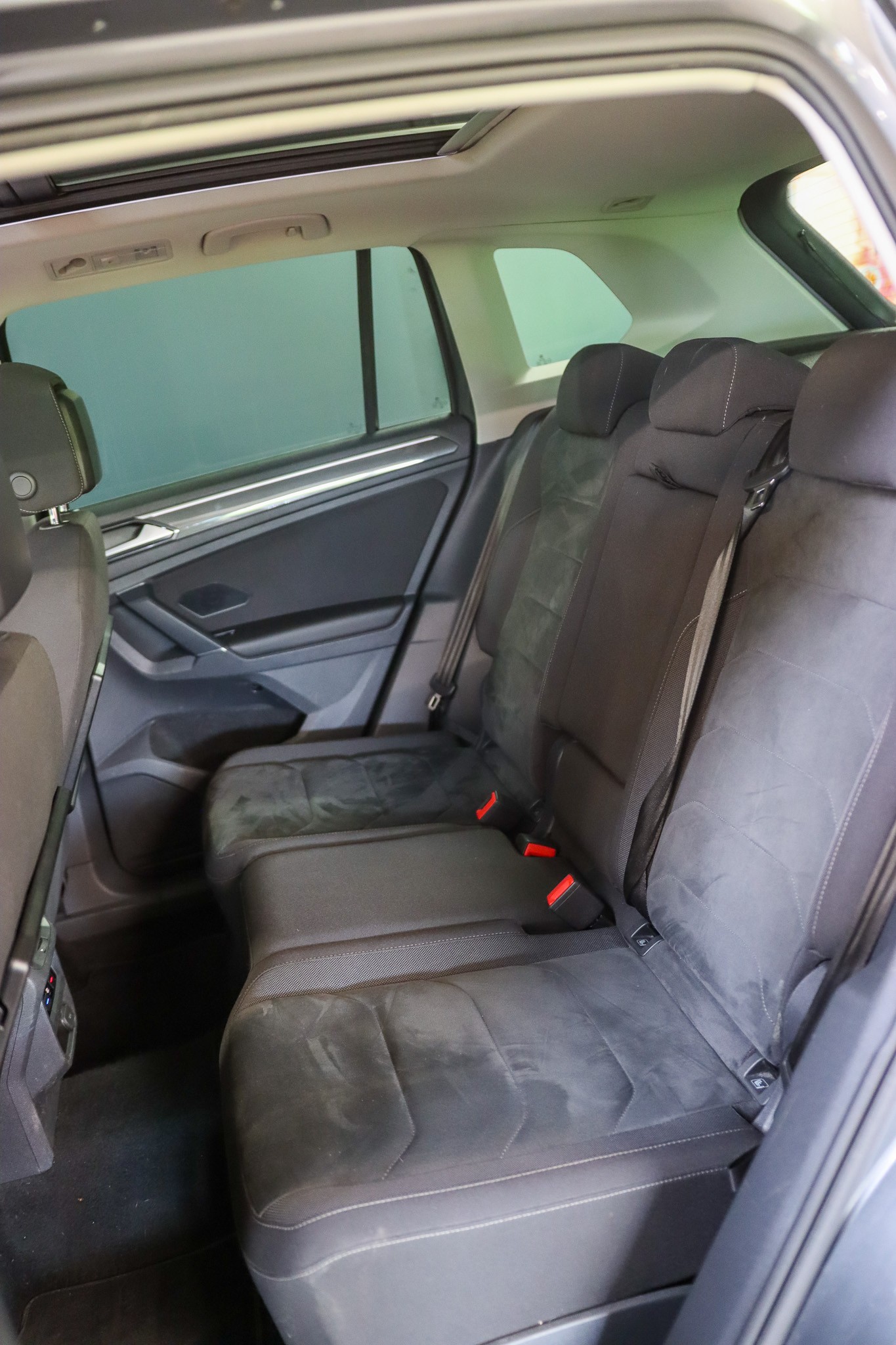 VW Tiguan 2.0 TDI SCR Highline 4Motion DSG-image-14