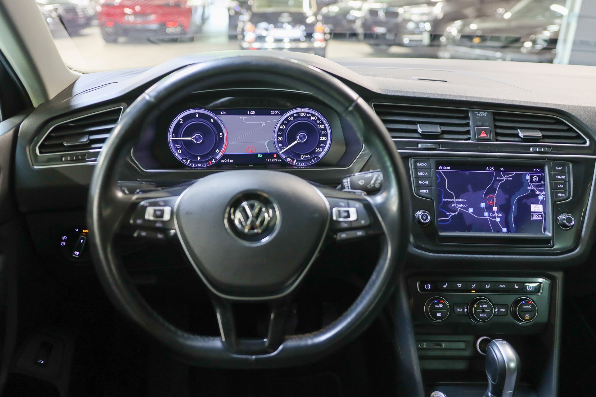 VW Tiguan 2.0 TDI SCR Highline 4Motion DSG-image-11