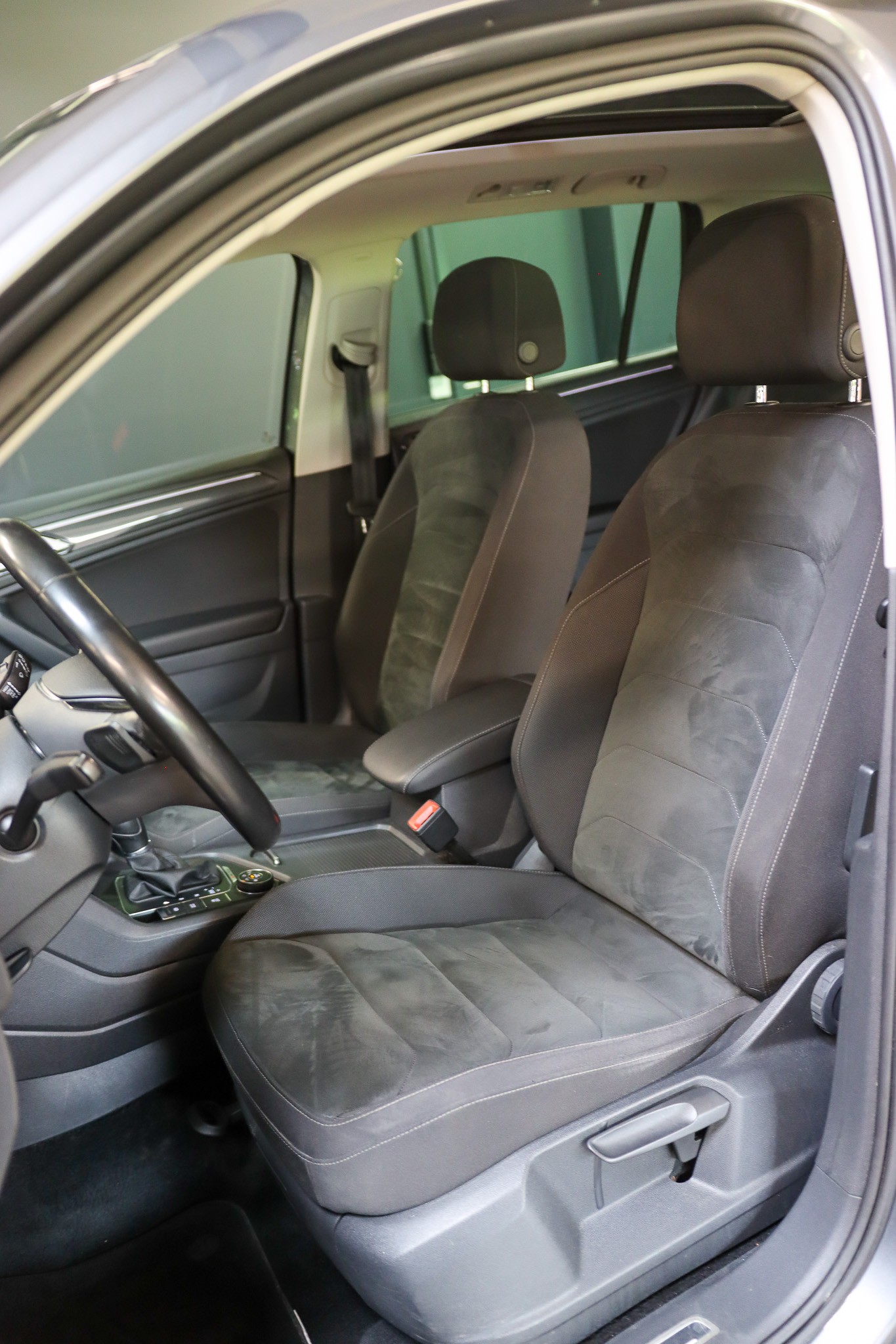 VW Tiguan 2.0 TDI SCR Highline 4Motion DSG-image-13