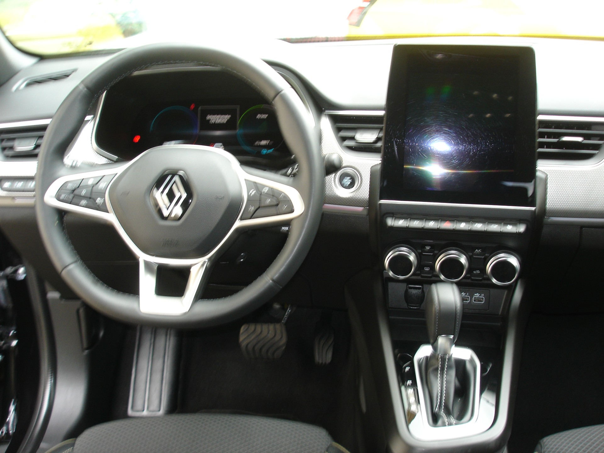 RENAULT Arkana 1.6 E-Techno-image-13