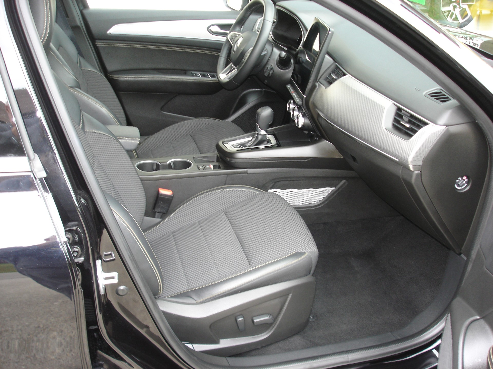 RENAULT Arkana 1.6 E-Techno-image-9