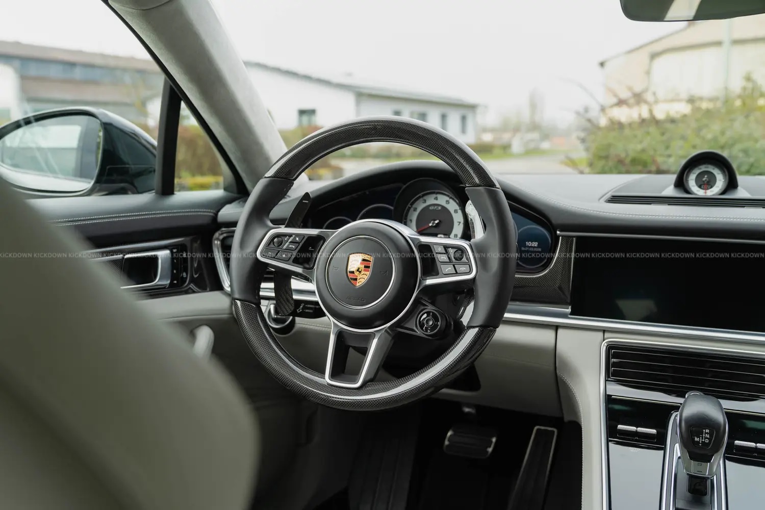 PORSCHE Panamera GTS PDK Carbon-image-6