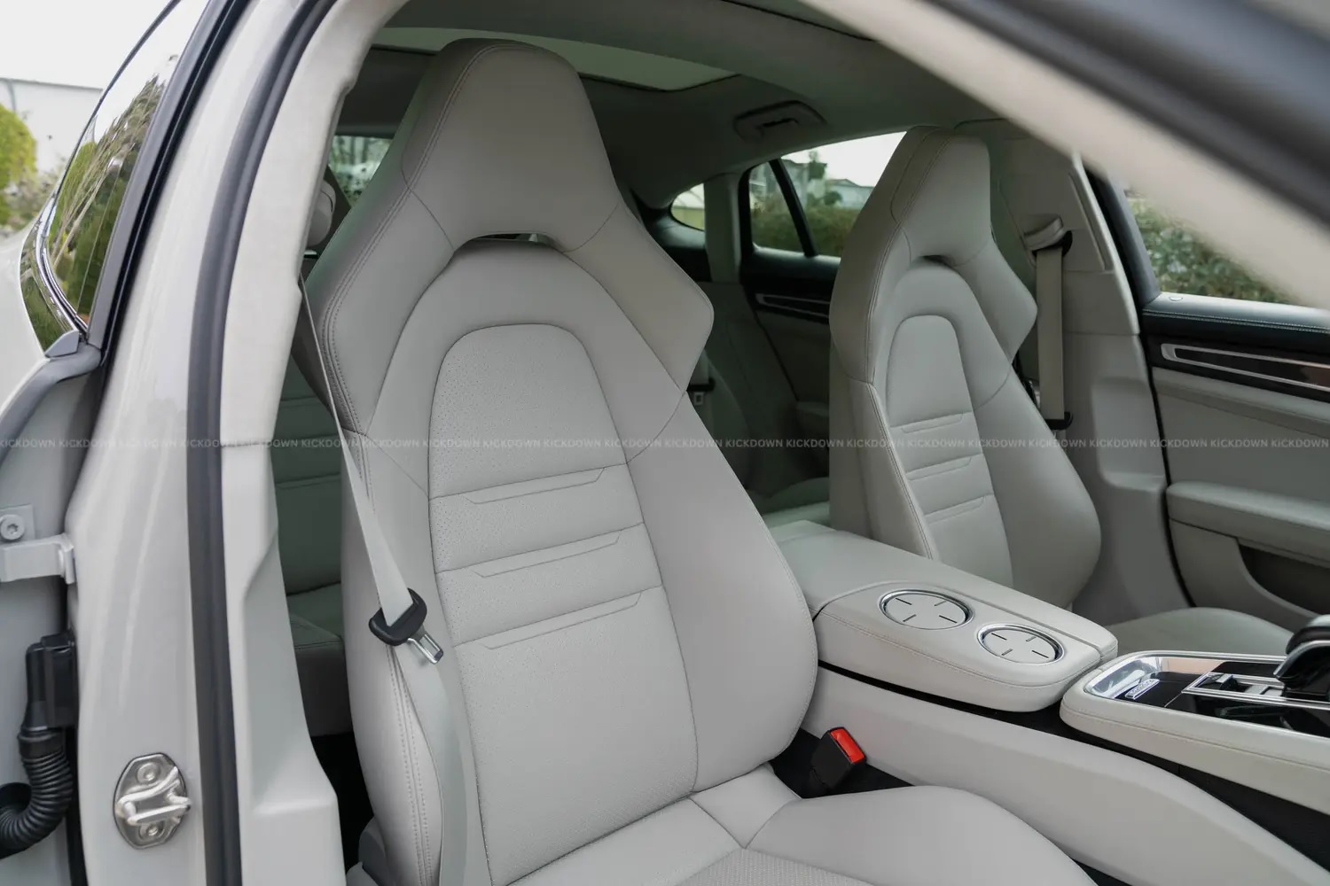 PORSCHE Panamera GTS PDK Carbon-image-7