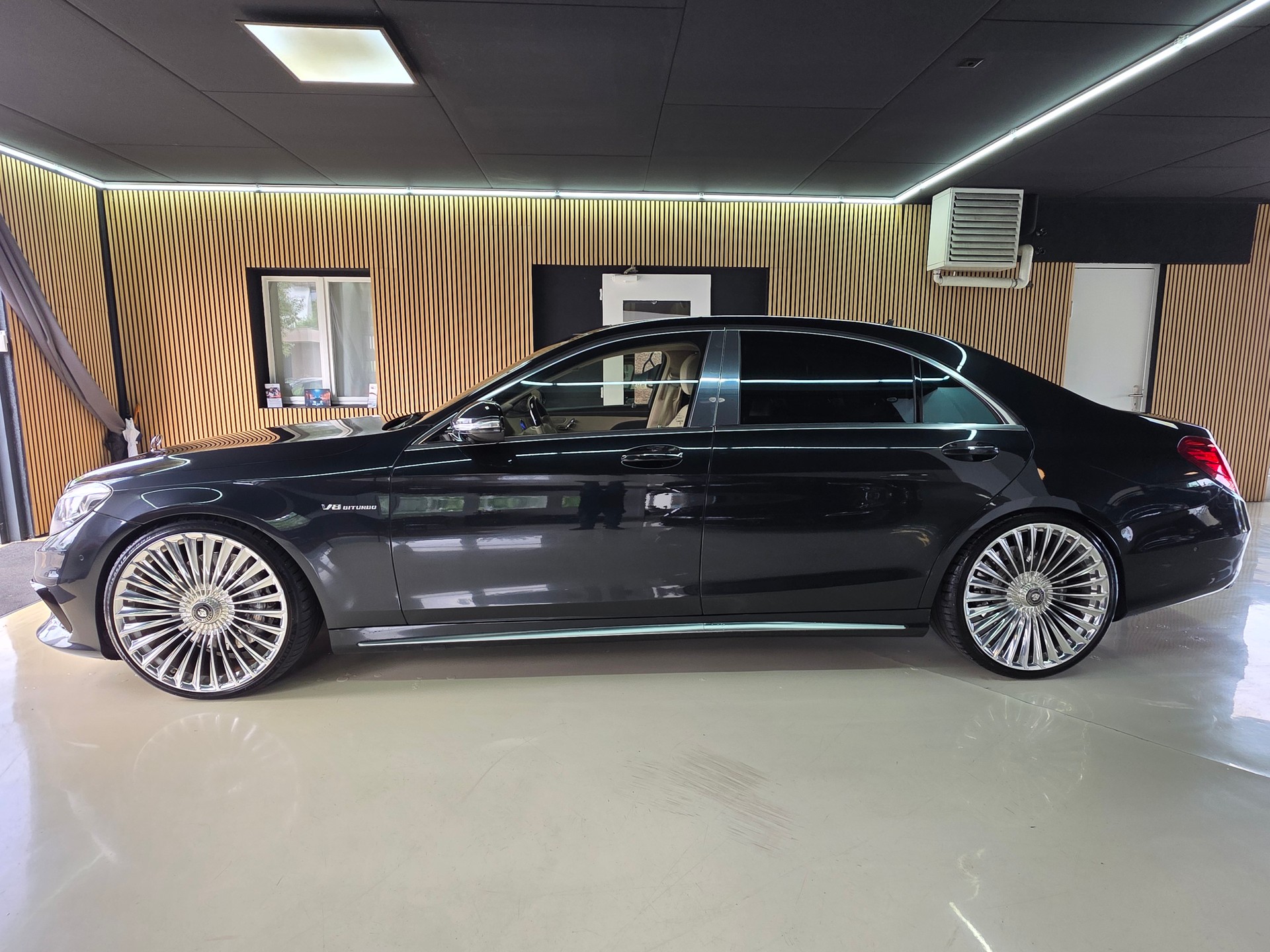 MERCEDES-BENZ S 63 AMG L 4Matic Speedshift MCT Designo-showroom-element-3