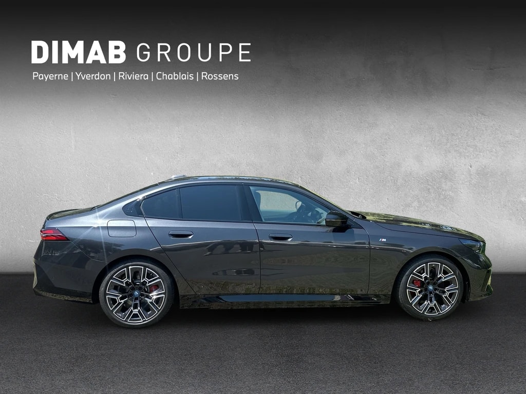 BMW i5 M60 xDrive M Sport Pro **Action de leasing à 0.9%** À vendre-image-5