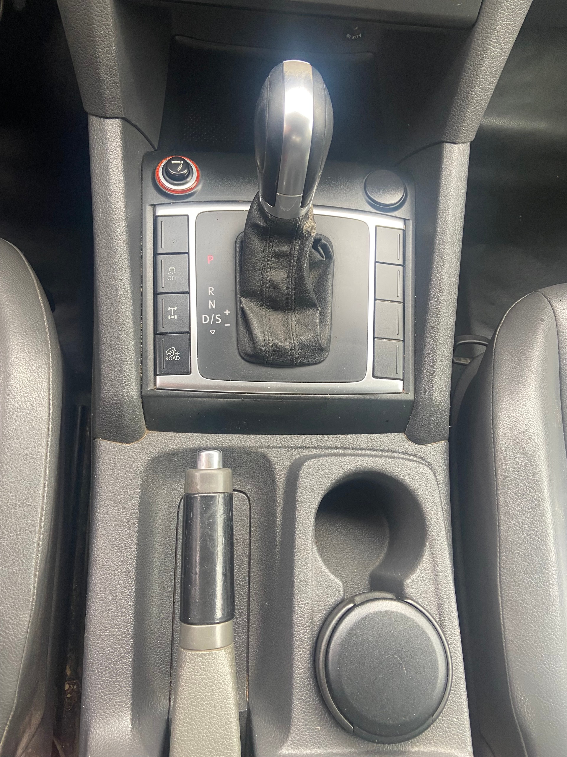 VW Amarok 2.0 BiTDI Startline 4Motion permanent A-image-16