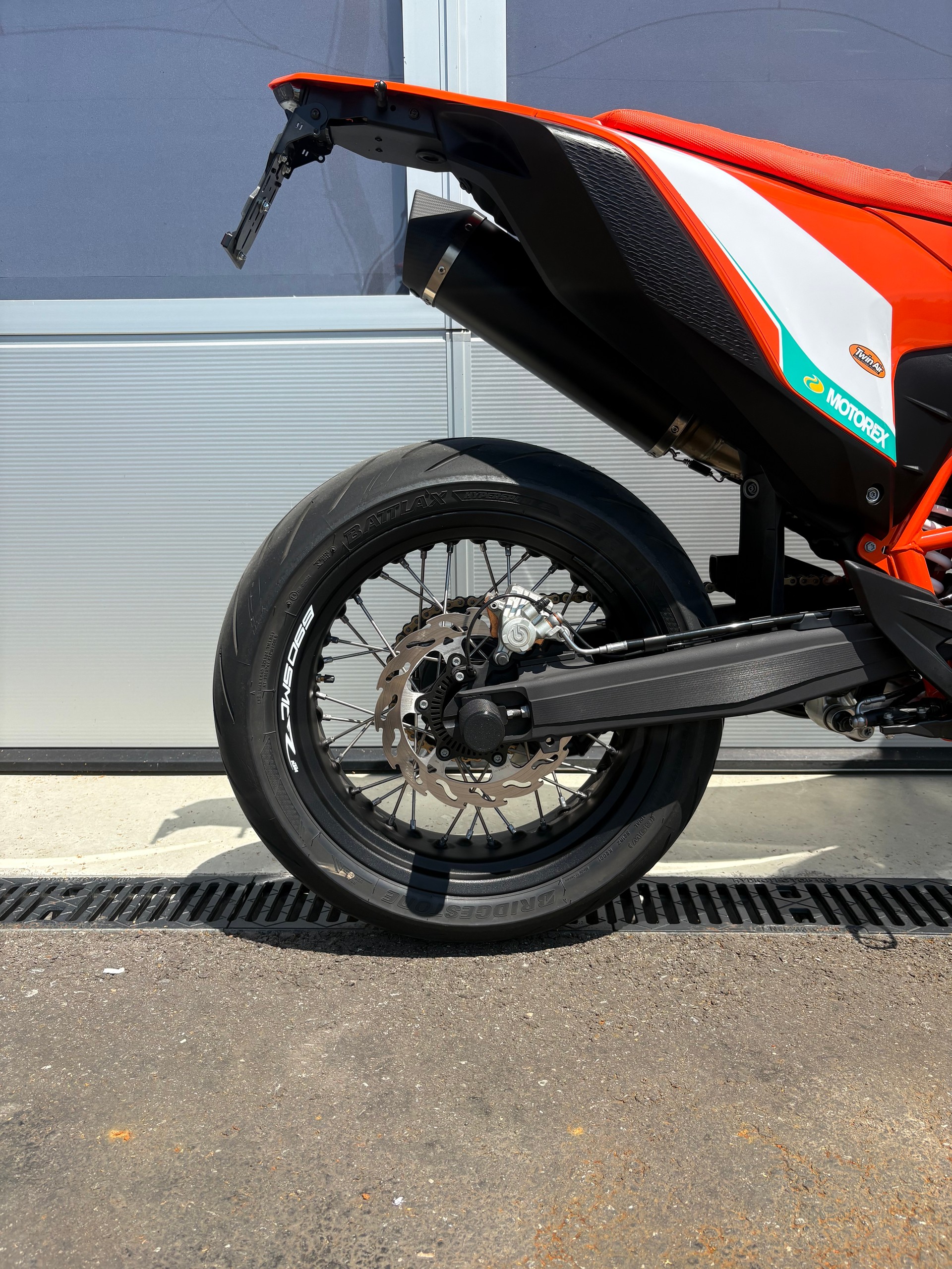 KTM 690 SMC R-image-7