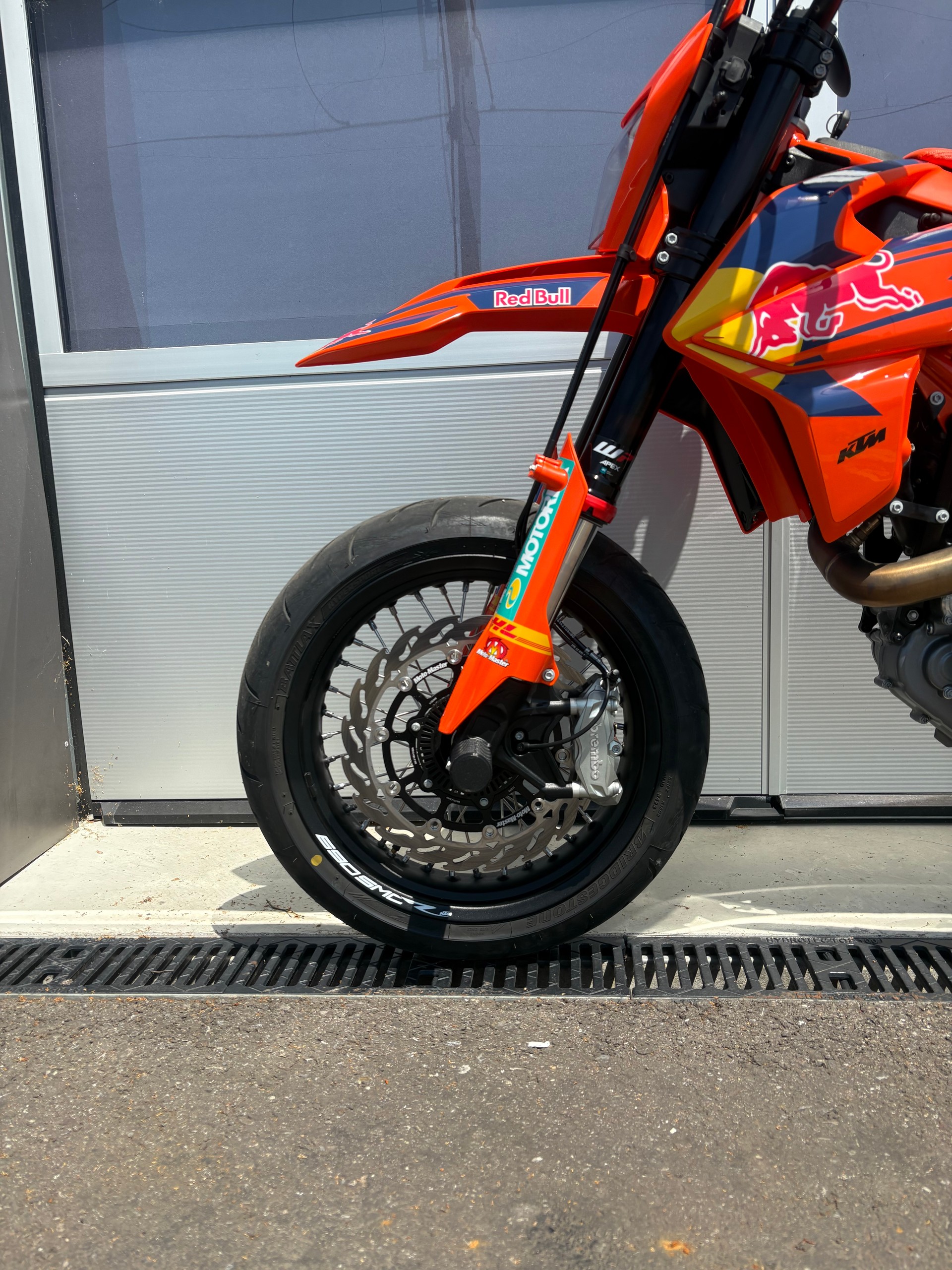 KTM 690 SMC R-image-8