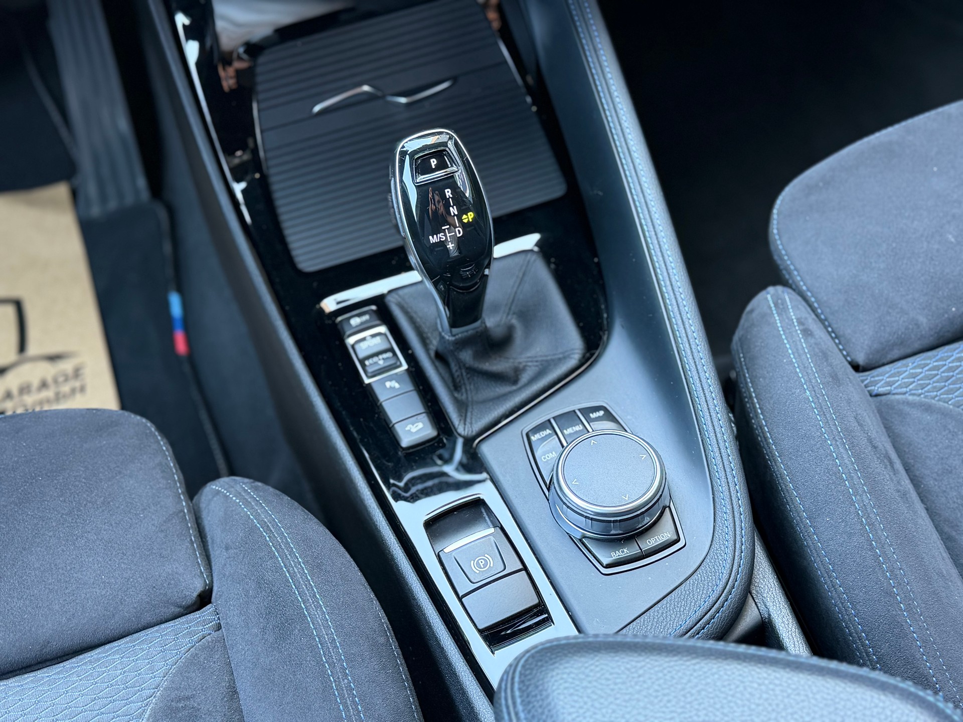 BMW X1 xDrive 25i M Sport Steptronic-image-15
