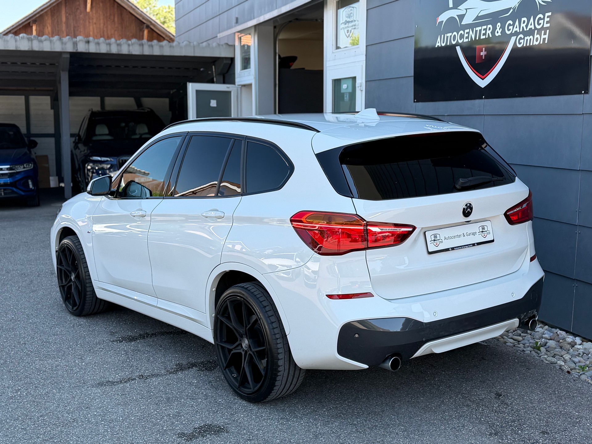 BMW X1 xDrive 25i M Sport Steptronic-image-4