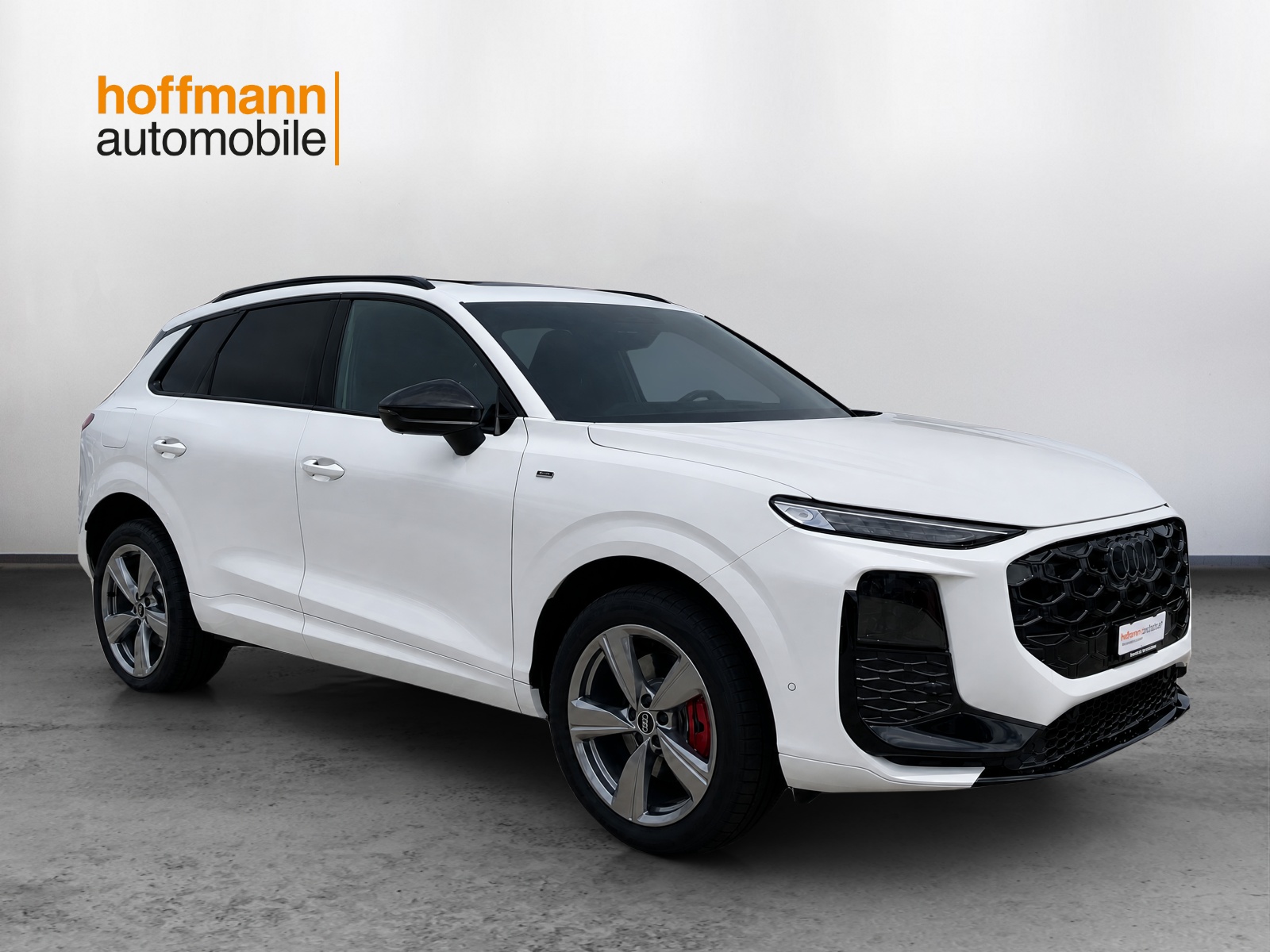AUDI Q3 SUV e-hybrid 200 kW S tronig-showroom-element-2