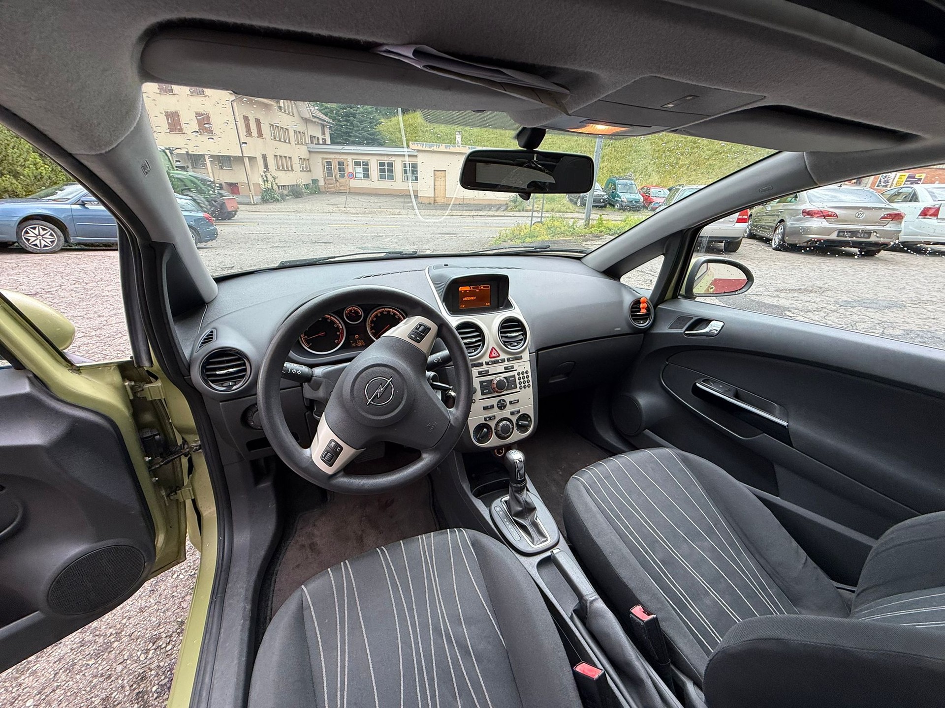 OPEL Corsa 1.4 TP Enjoy-image-8
