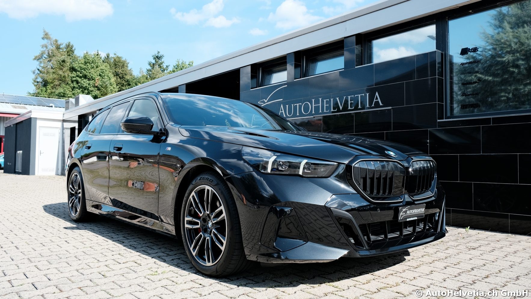 BMW 540d xDrive 48V Touring M Sport Pro Steptronic-showroom-element-1