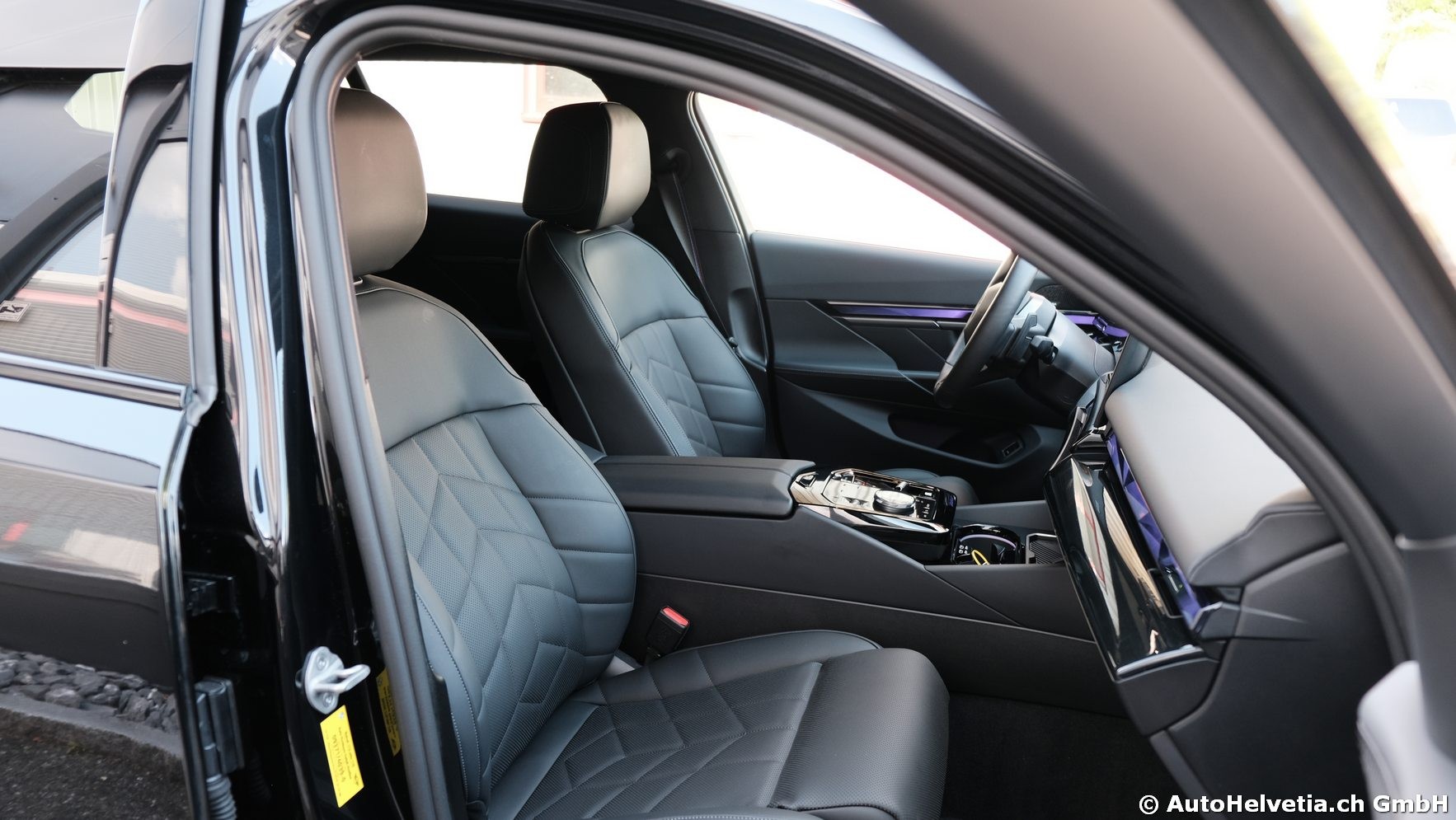 BMW 540d xDrive 48V Touring M Sport Pro Steptronic-image-11