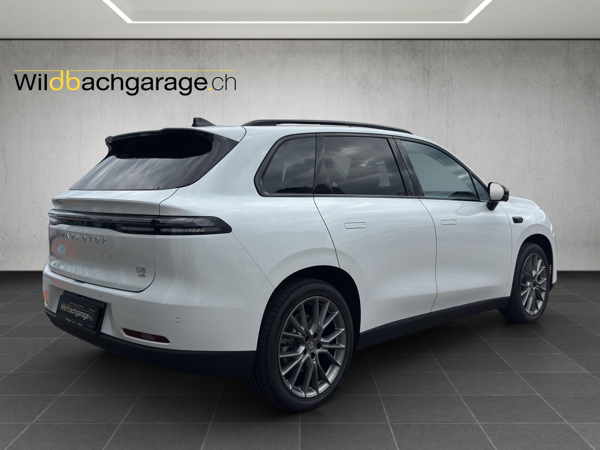 LEAPMOTOR C10 EV AWD-image-4