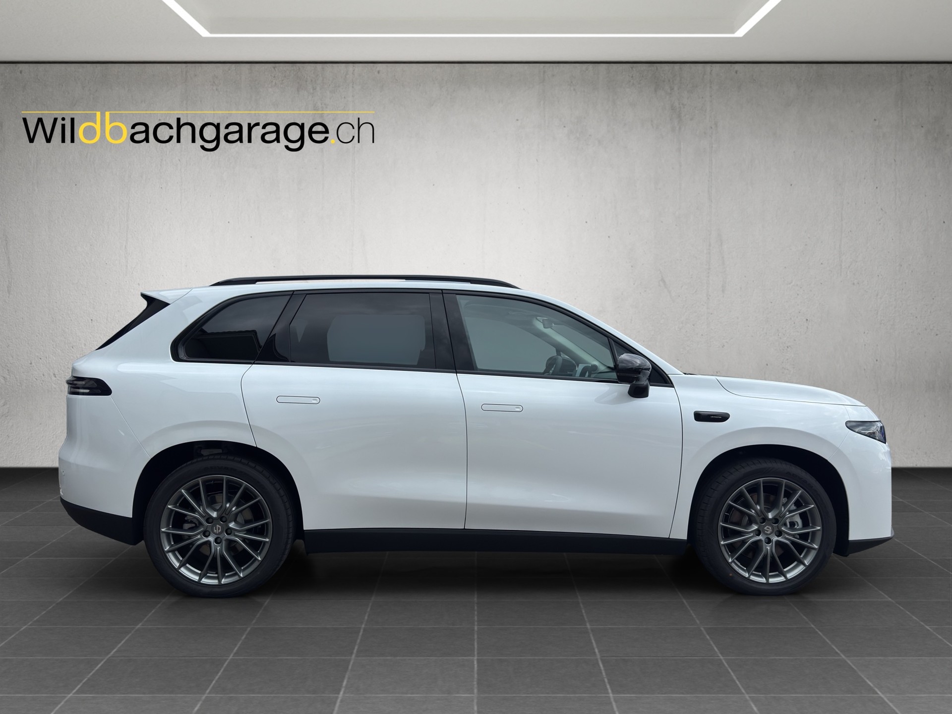 LEAPMOTOR C10 EV AWD-image-5