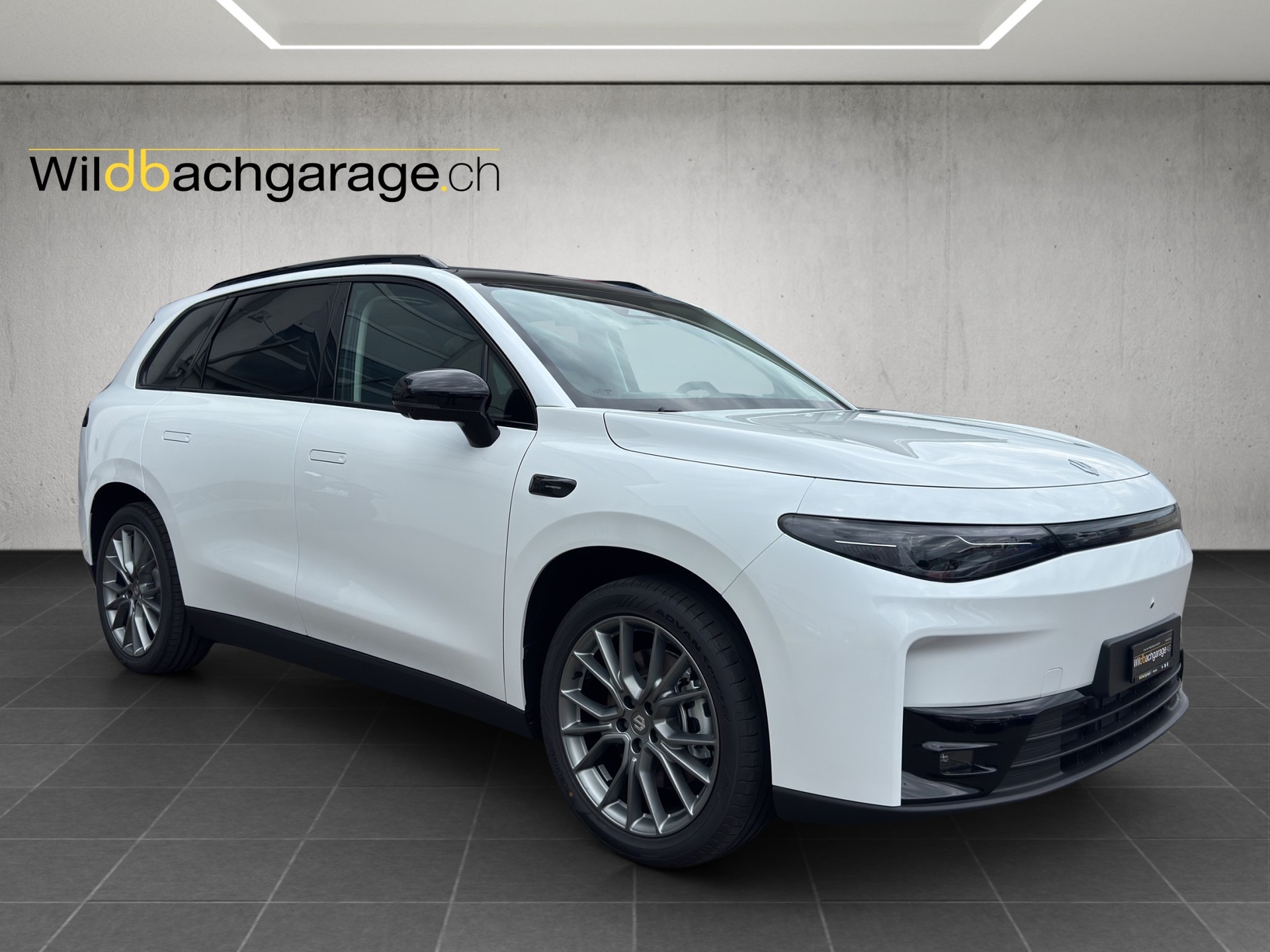 LEAPMOTOR C10 EV AWD-image-6
