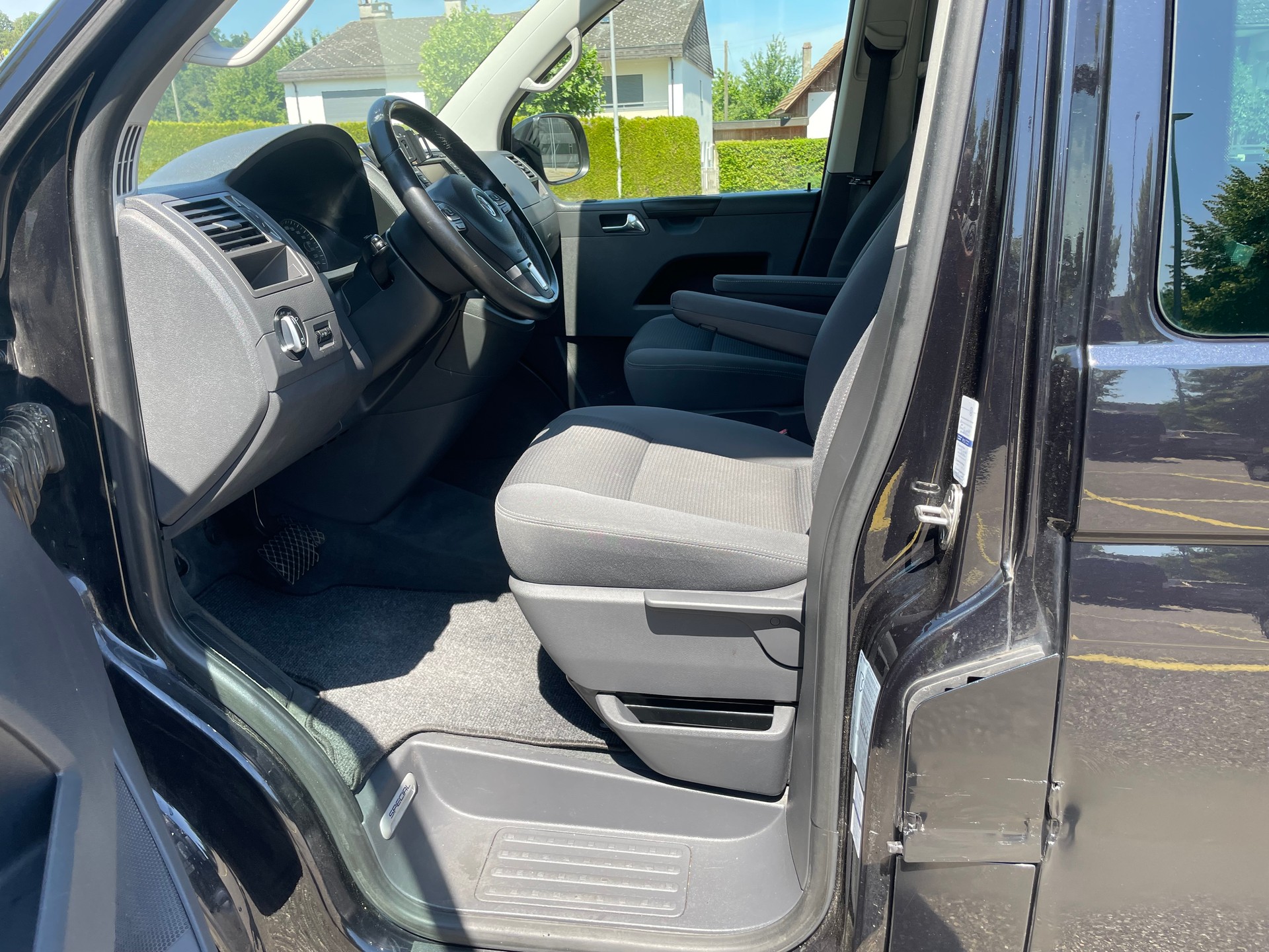 VW T5 Multivan 2.0 TDI CR Startline DSG-image-10