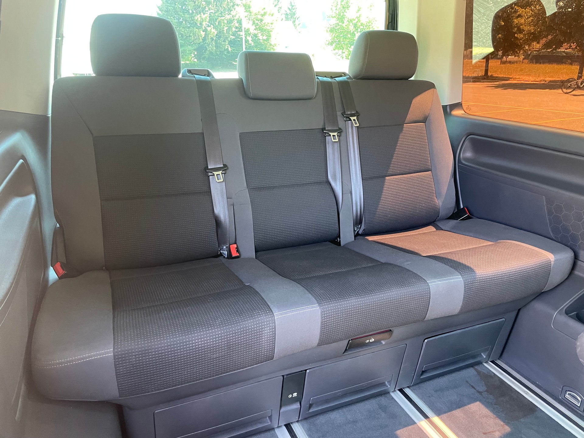 VW T5 Multivan 2.0 TDI CR Startline DSG-image-12