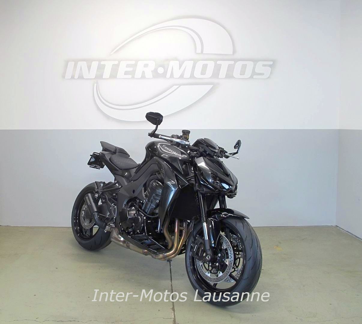 KAWASAKI Z1100-showroom-element-1
