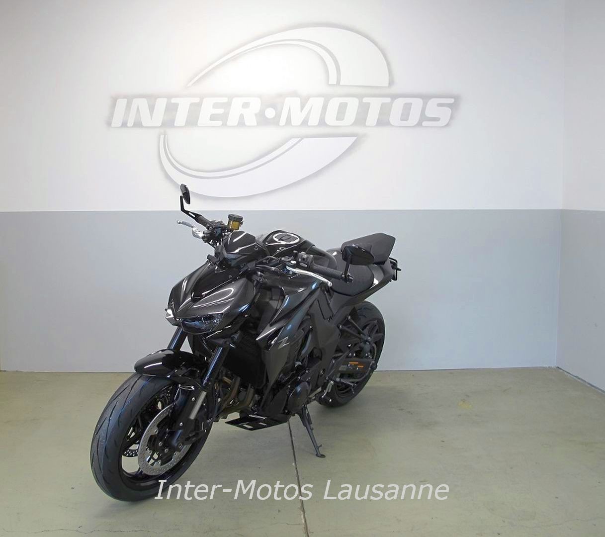 KAWASAKI Z1100-showroom-element-2