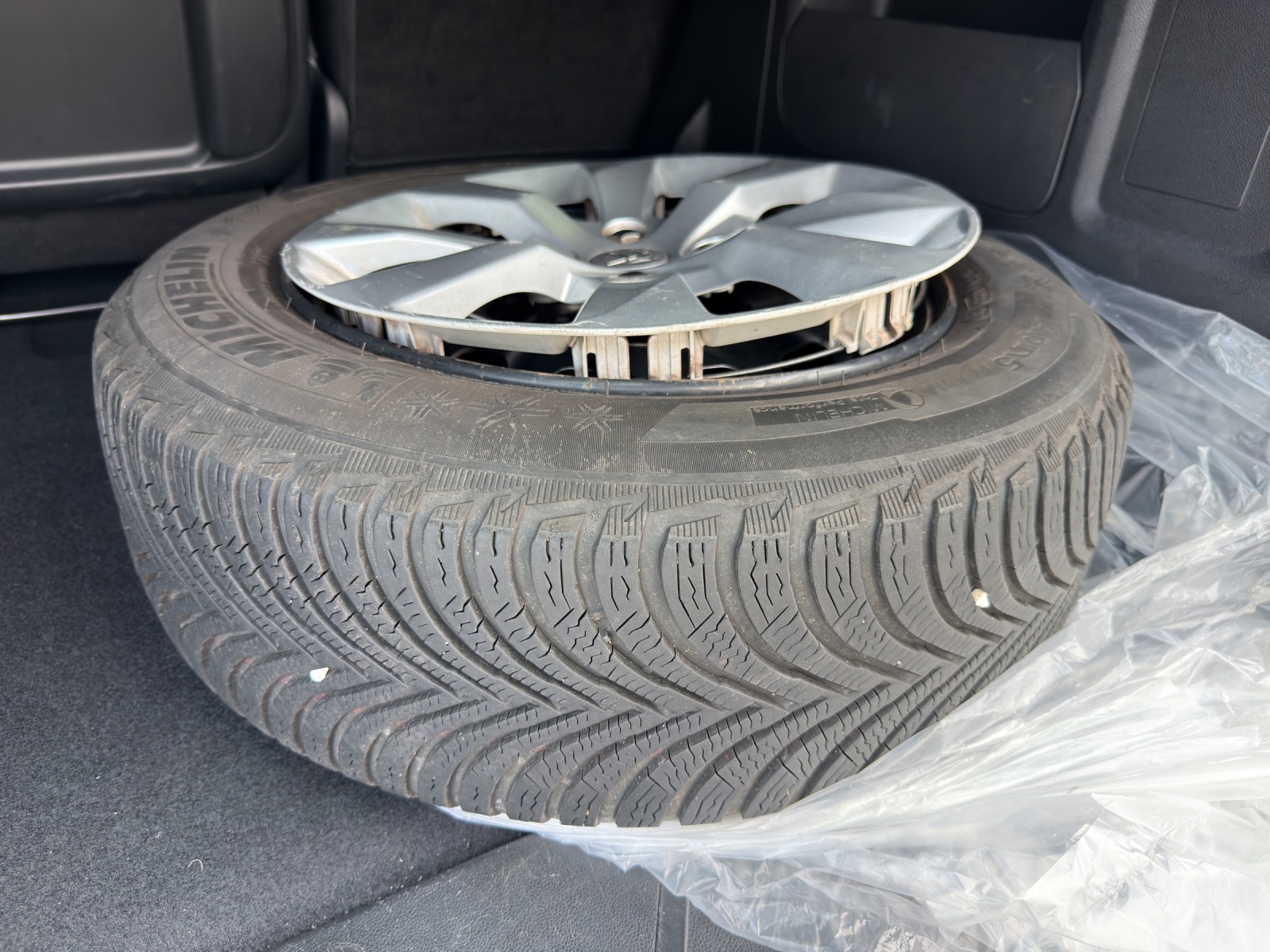 PEUGEOT Partner 1.6 BlueHDi Allure ETG6-image-19