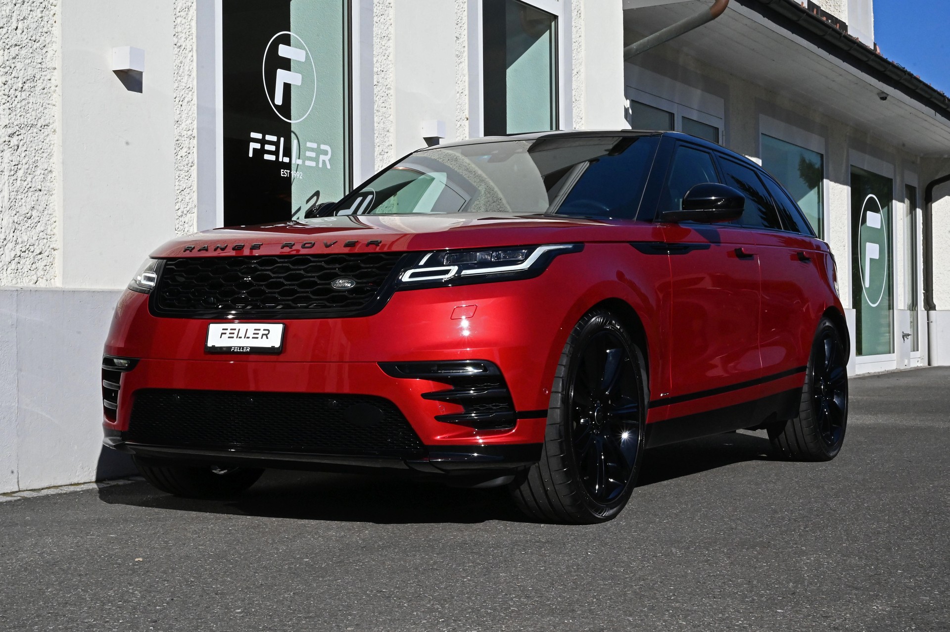 LAND ROVER Range Rover Velar R-Dynamic D 300 SE Automatic-showroom-element-2