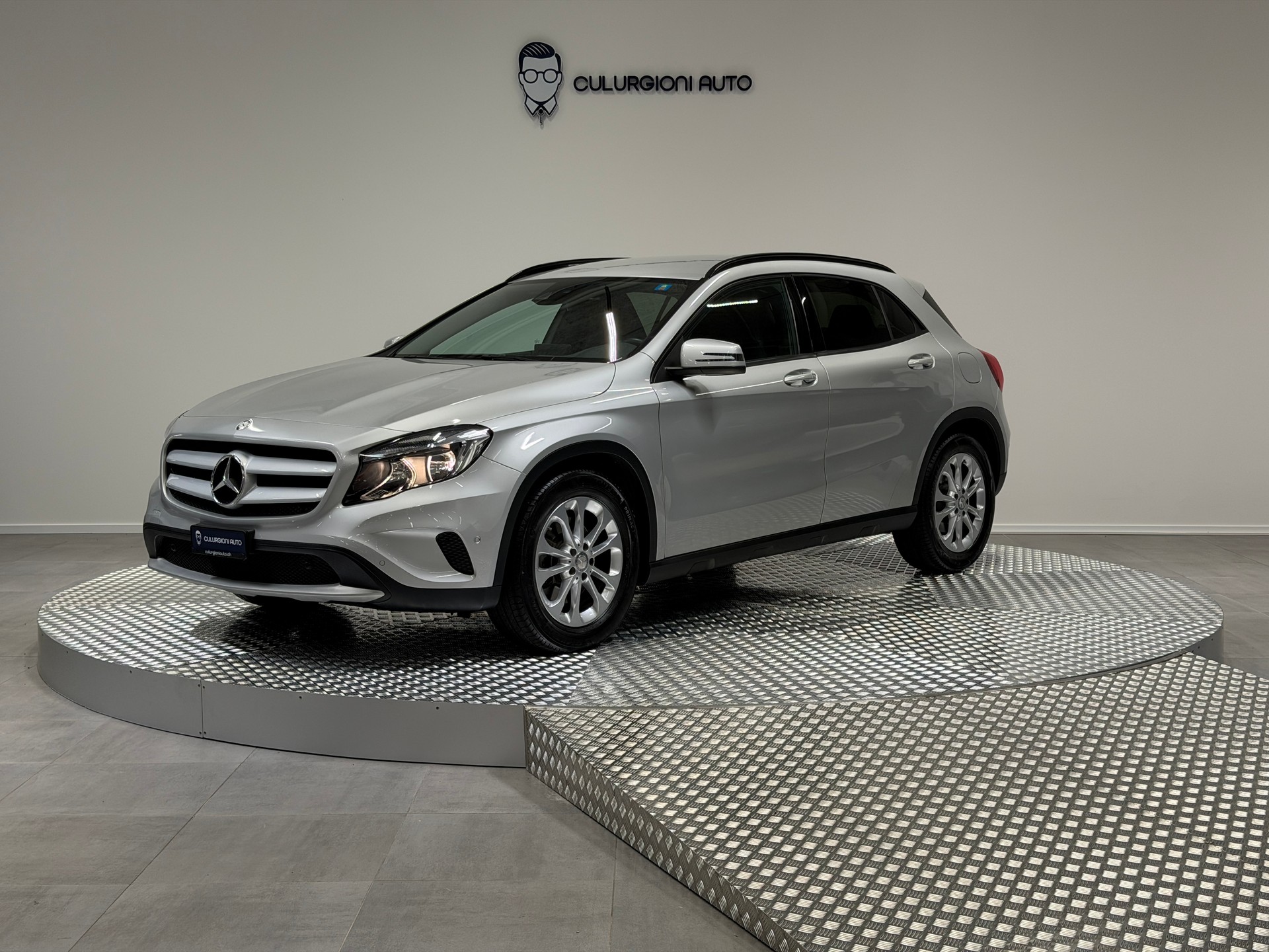 MERCEDES-BENZ GLA 250 Style 4Matic 7G-DCT