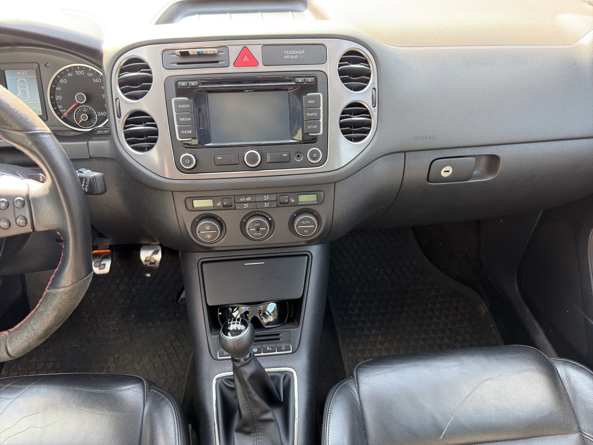 VW Tiguan 2.0 TDI Sport&Style-image-14