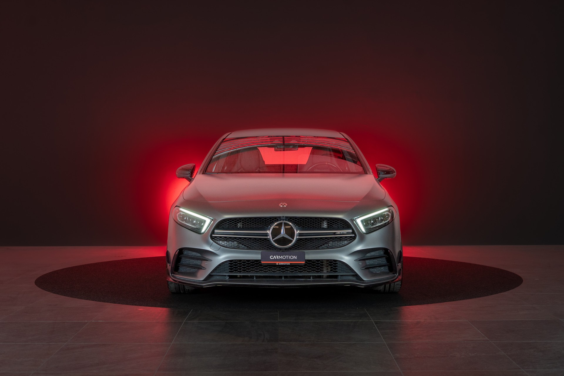 MERCEDES-BENZ A 35 AMG 4matic Limousine / CH-Fahrzeug / Panorama / el.Sitze-showroom-element-1