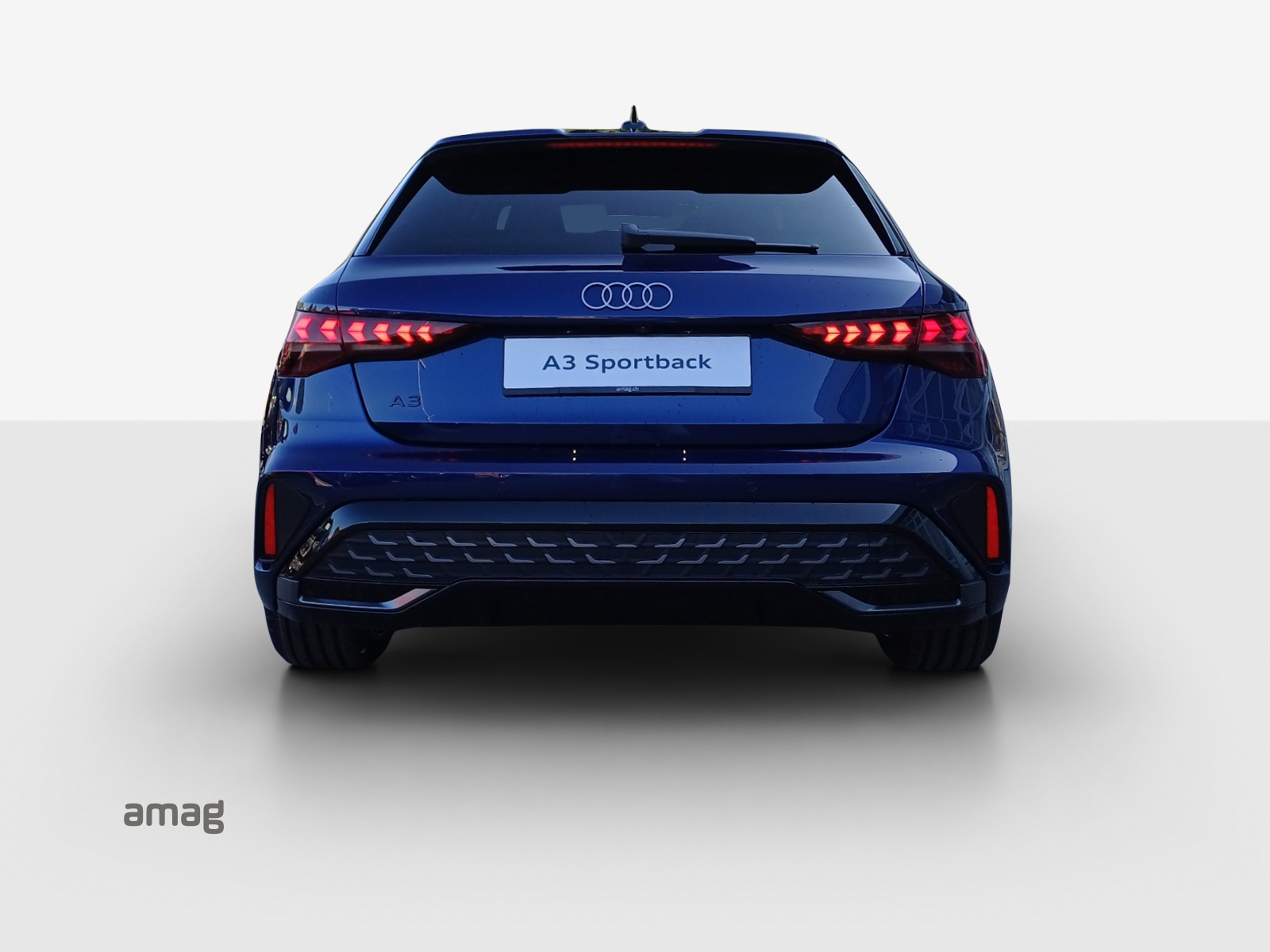 AUDI A3 Sportback TFSI 110 kW S line Attraction S tronic-showroom-element-3