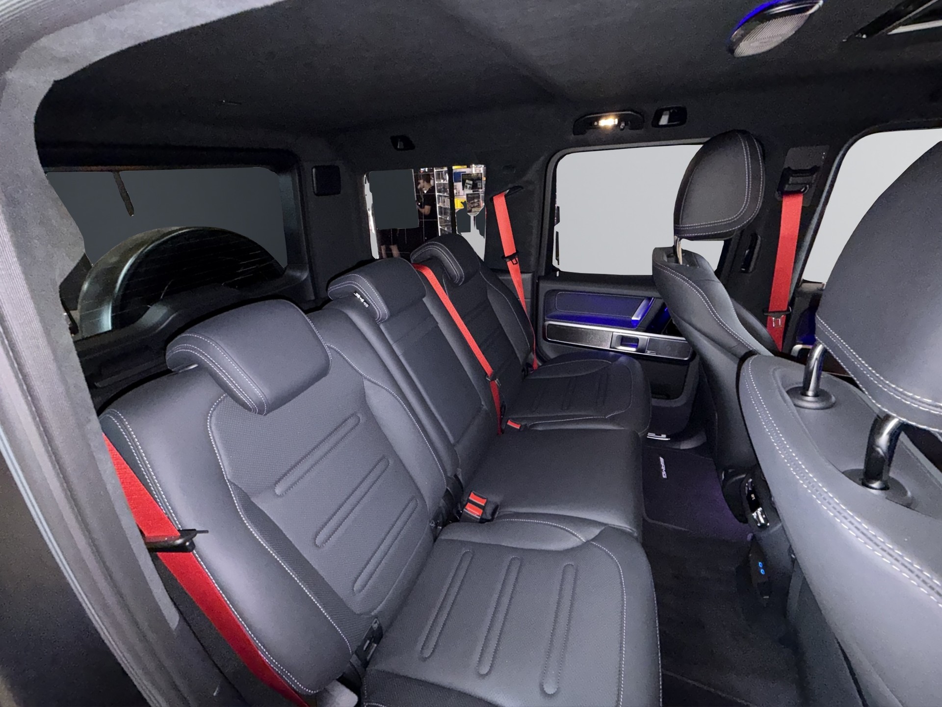 MERCEDES-BENZ G 450d 9G-Tronic-image-16