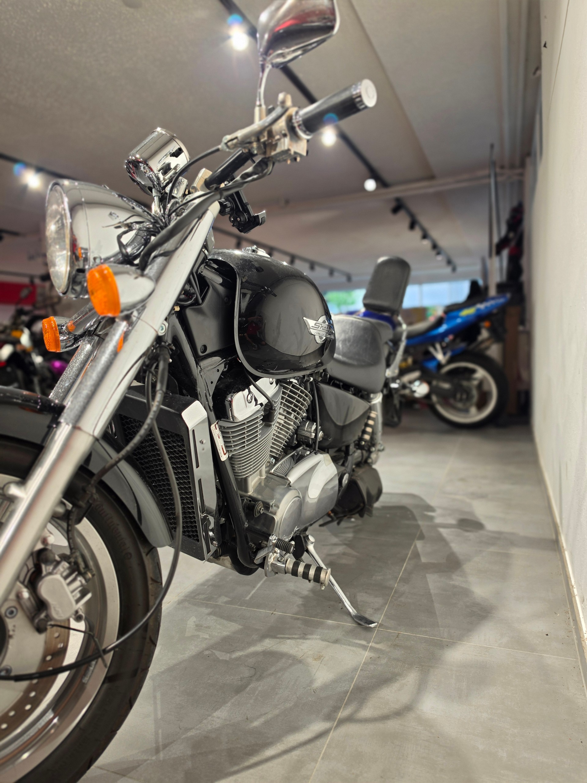 HONDA VT 1100 C2 Y Shadow Sabre-image-7