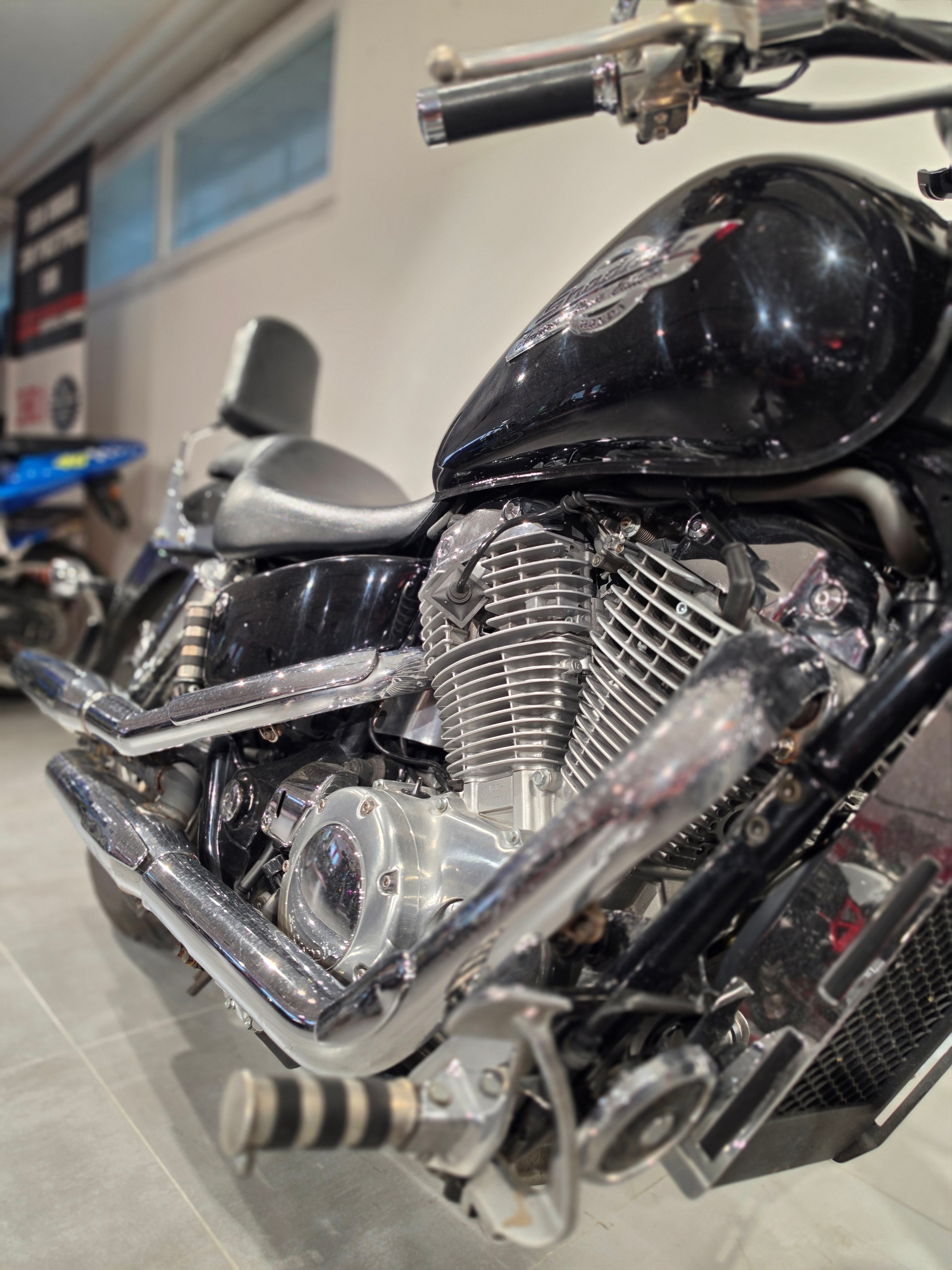 HONDA VT 1100 C2 Y Shadow Sabre-image-4