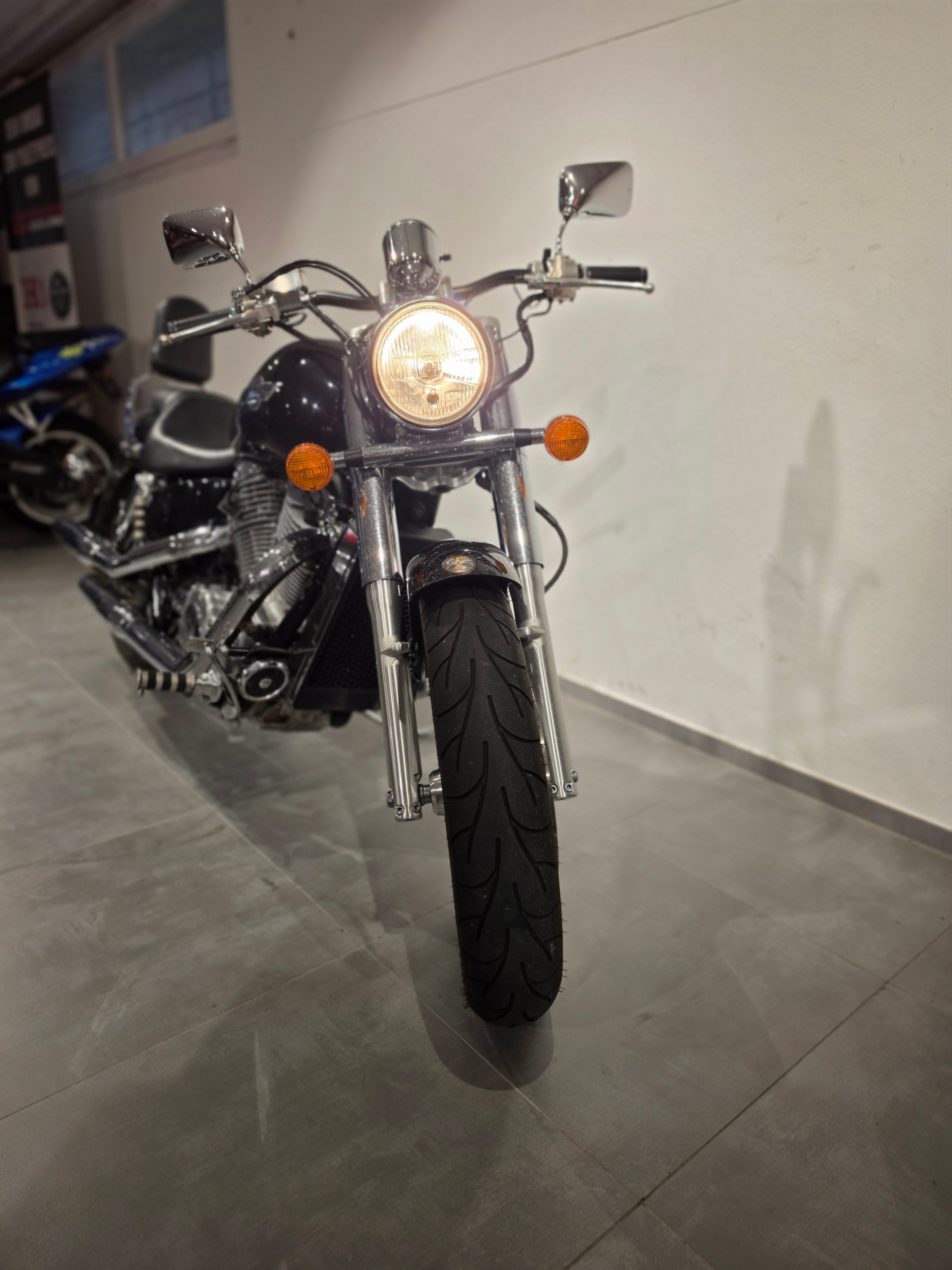 HONDA VT 1100 C2 Y Shadow Sabre-image-3