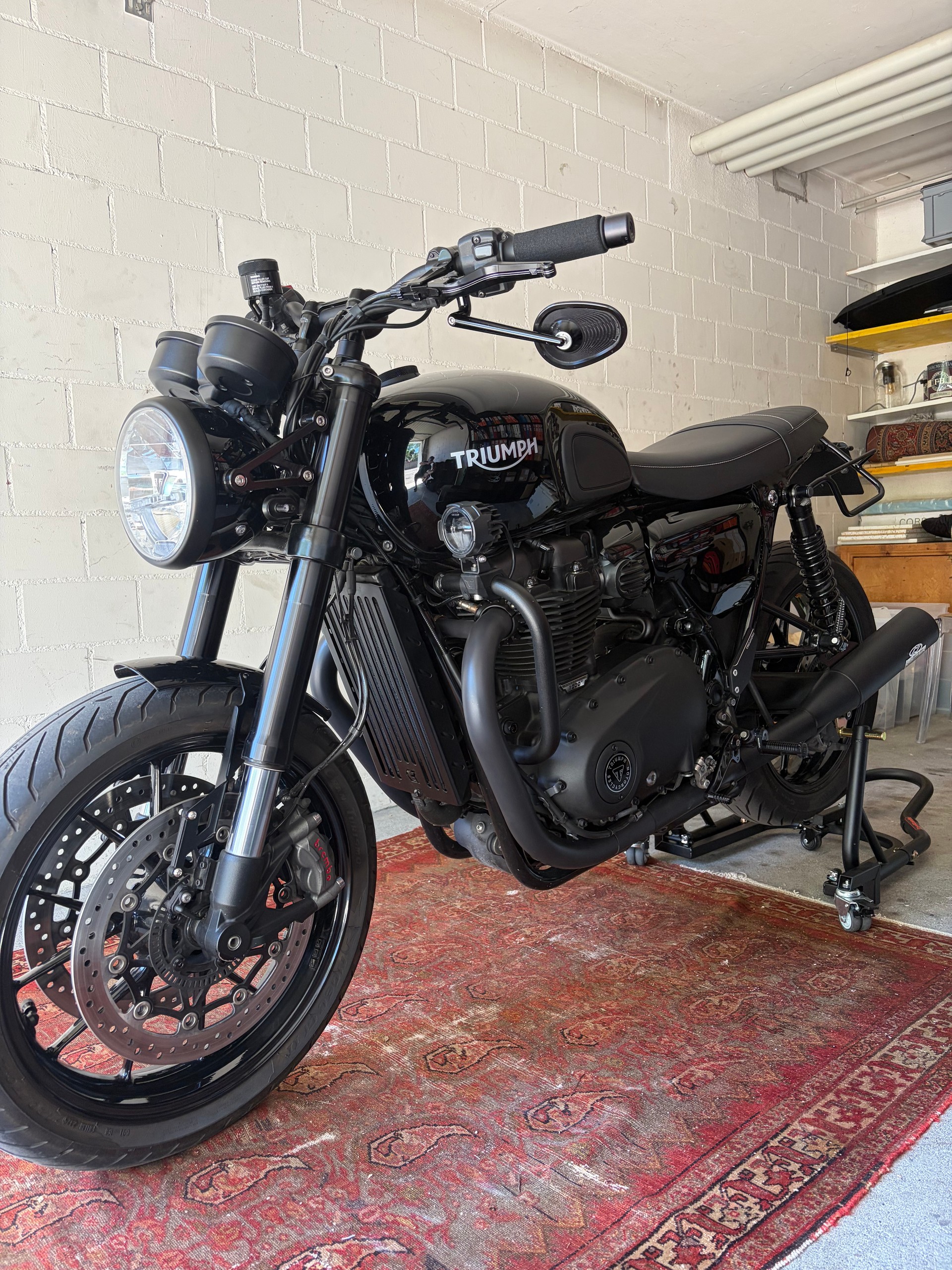 TRIUMPH Speed Twin 1200-image-4