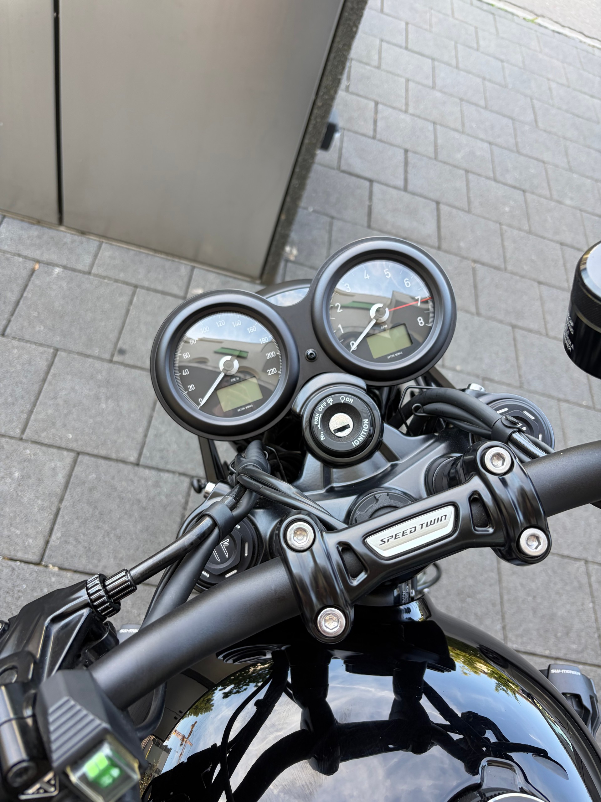 TRIUMPH Speed Twin 1200-image-7