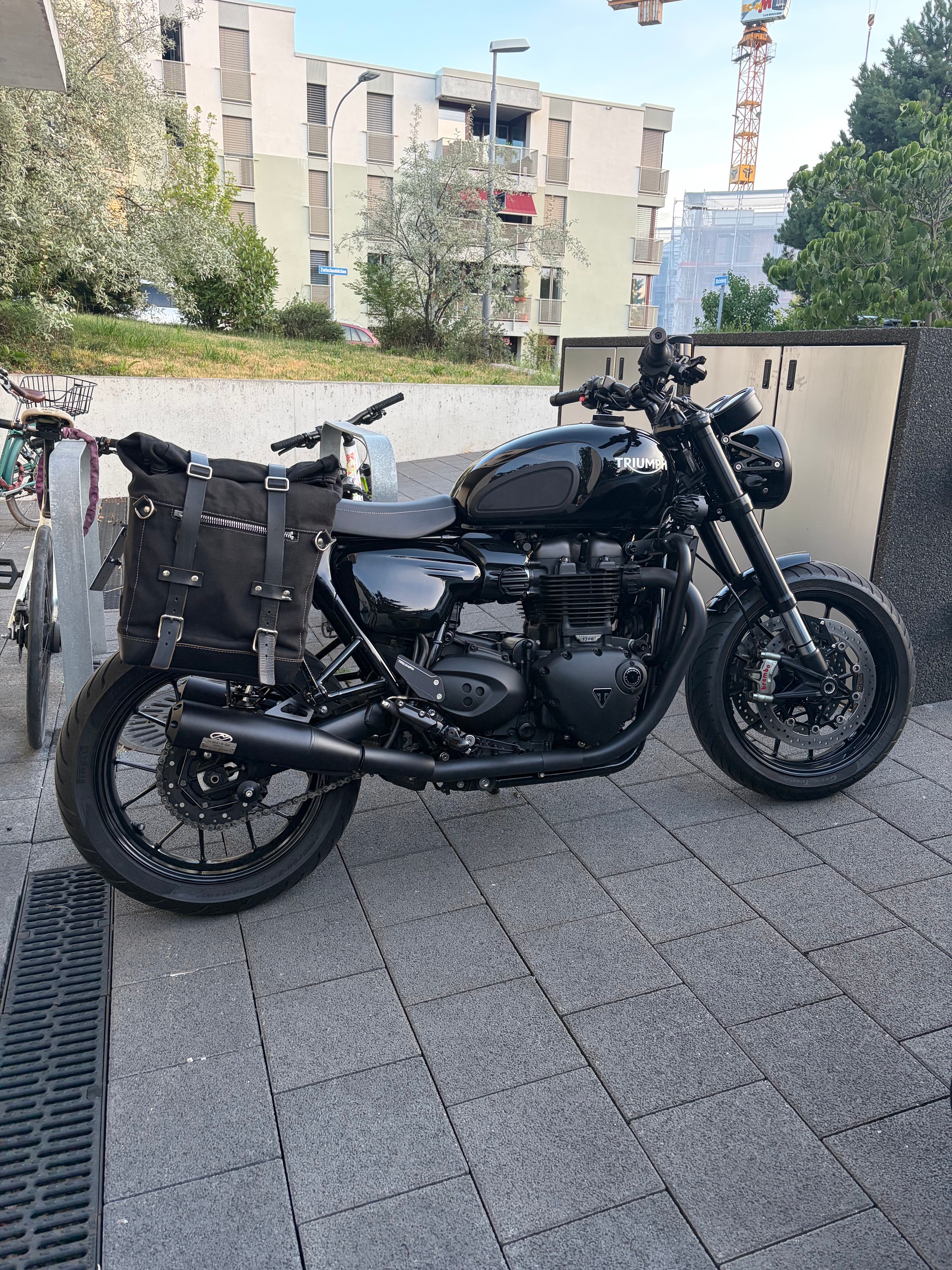 TRIUMPH Speed Twin 1200-image-5