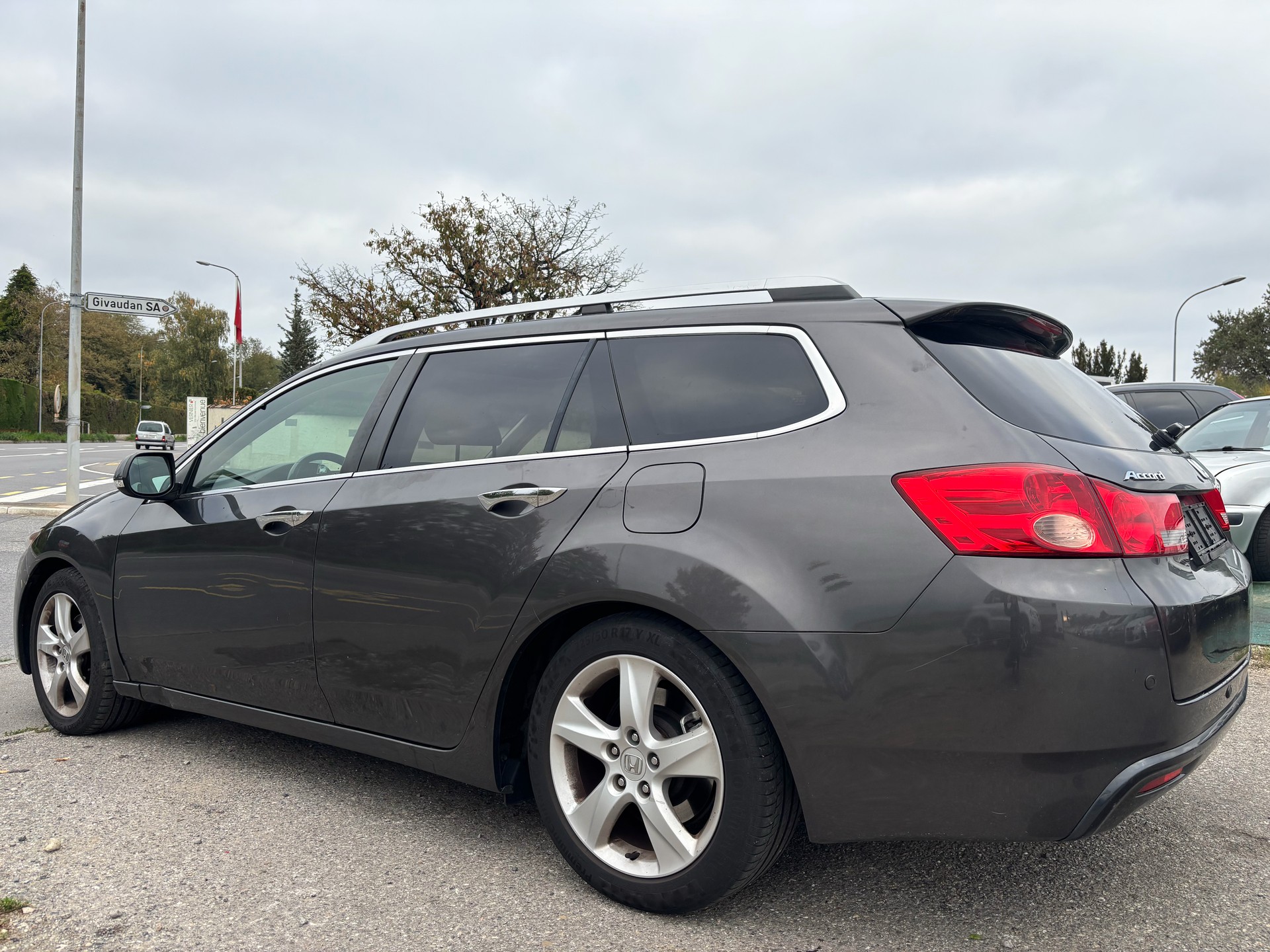 HONDA Accord Tourer 2.2 i-CTDi Executive ***Prix Fixe***-image-5