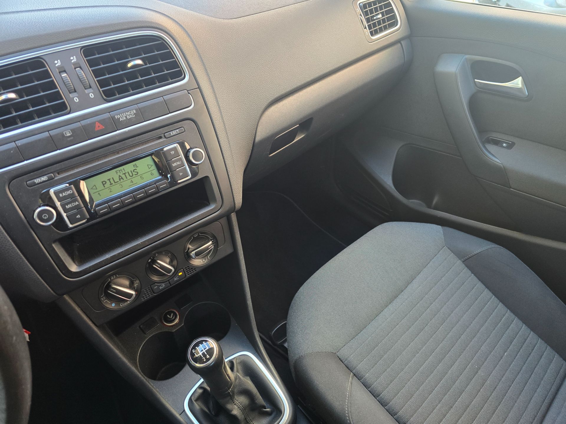 VW Polo 1.2 12V Comfortline-image-10