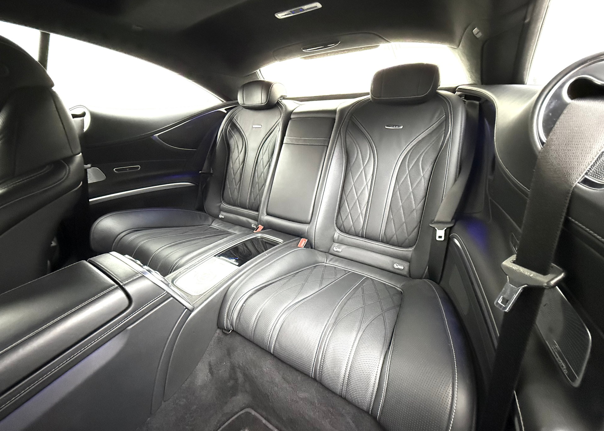 MERCEDES-BENZ S 63 AMG Coupé 4Matic Speedshift MCT-image-17