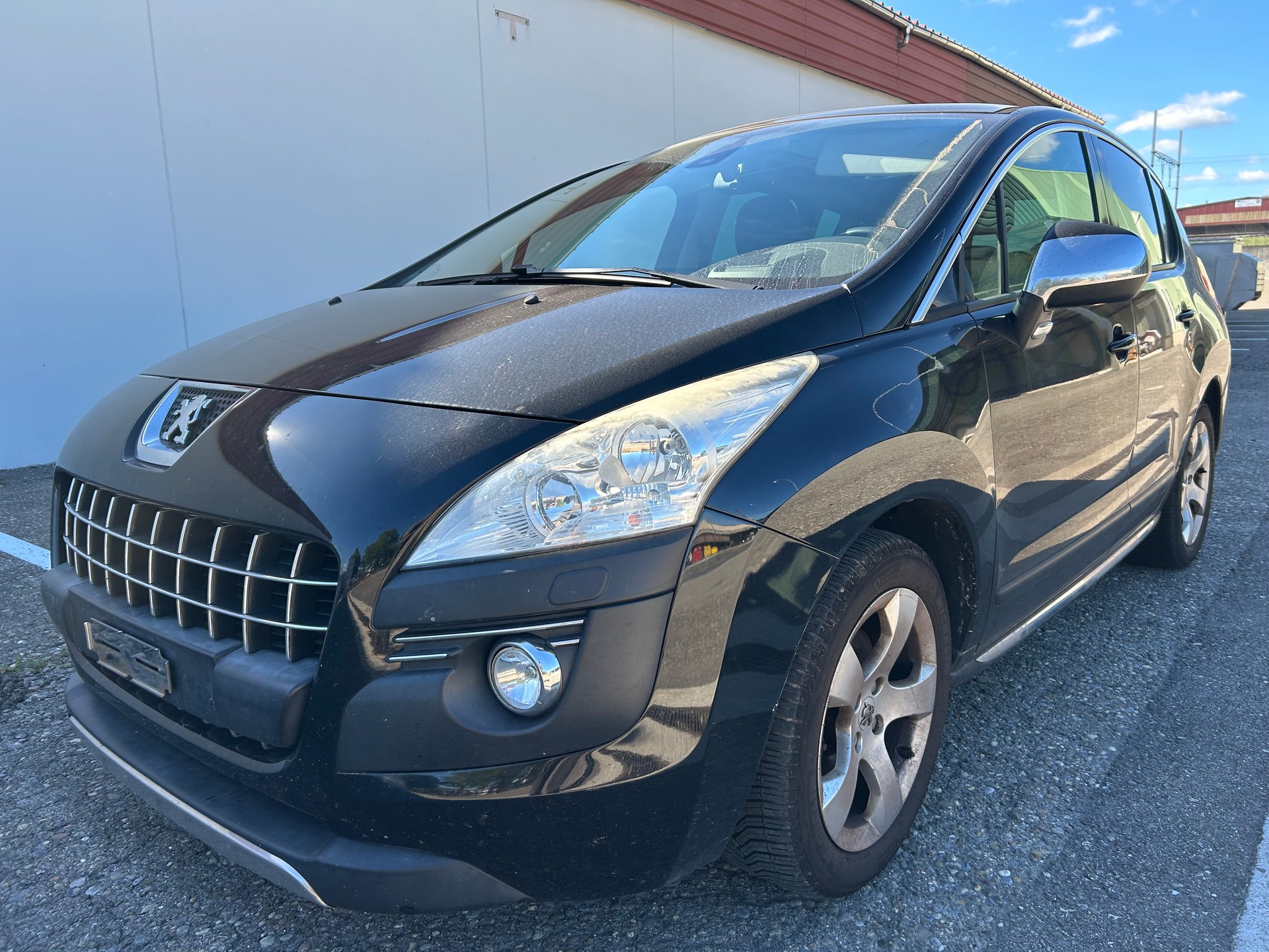 PEUGEOT 3008-showroom-element-1