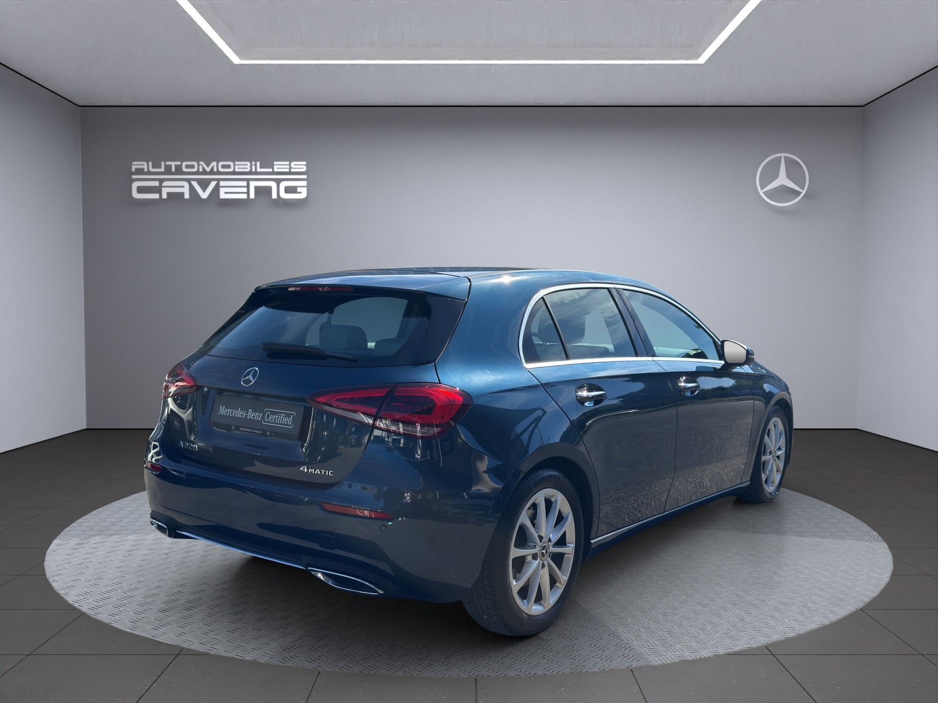 MERCEDES-BENZ A 220 Progressive 7G-DCT 4Matic-image-4