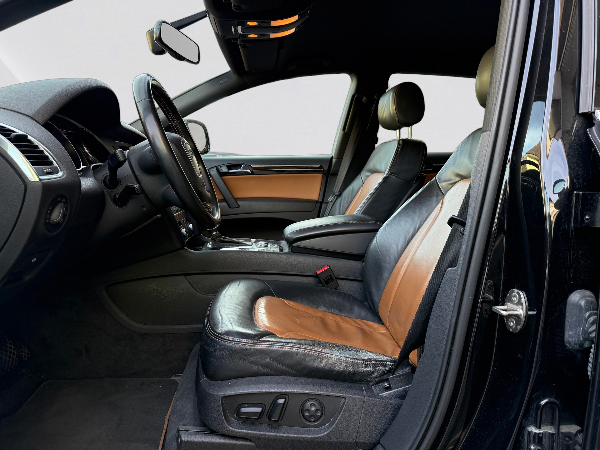 AUDI Q7 4.2 FSI quattro tiptronic-image-14