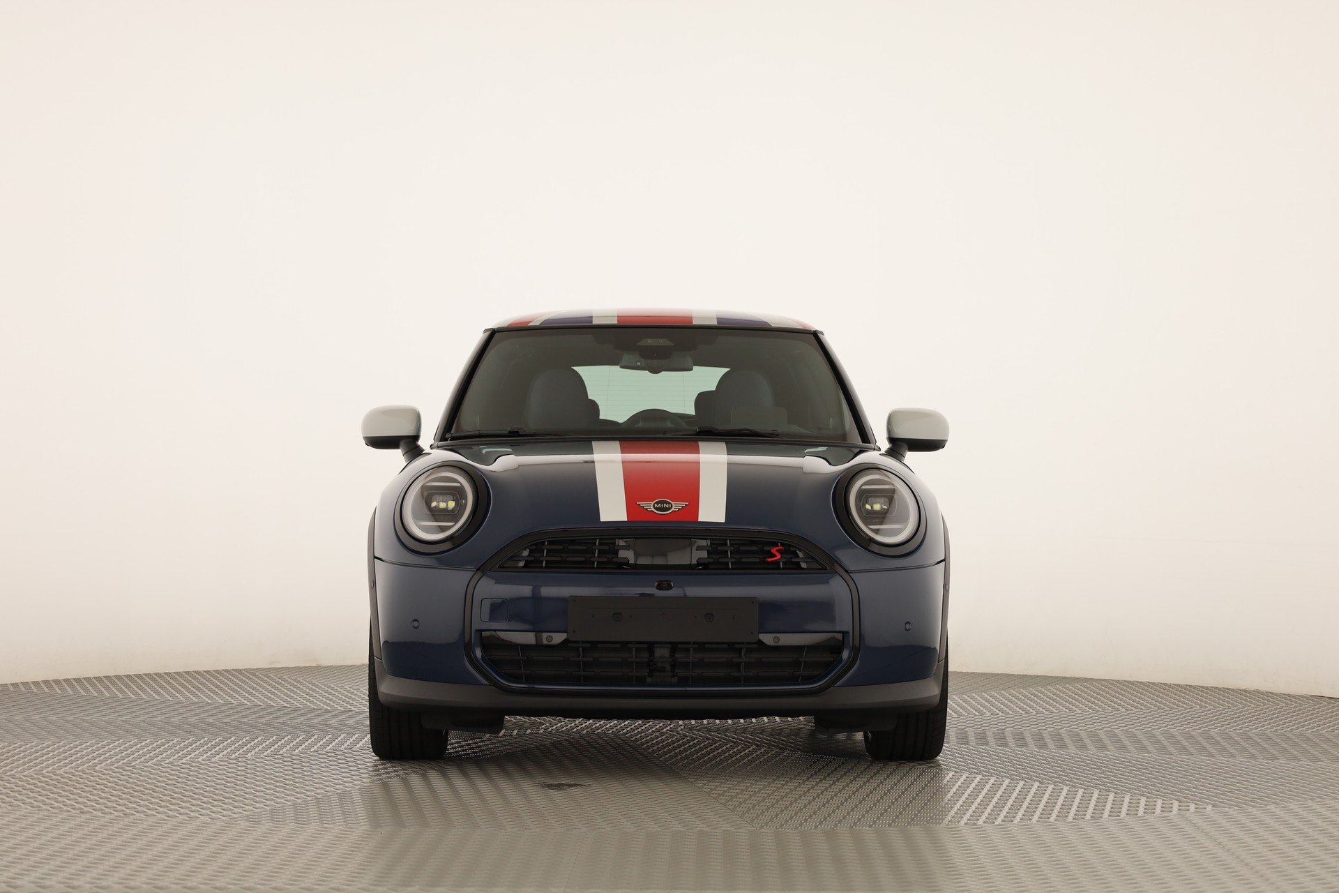 MINI Cooper S DKG-showroom-element-1